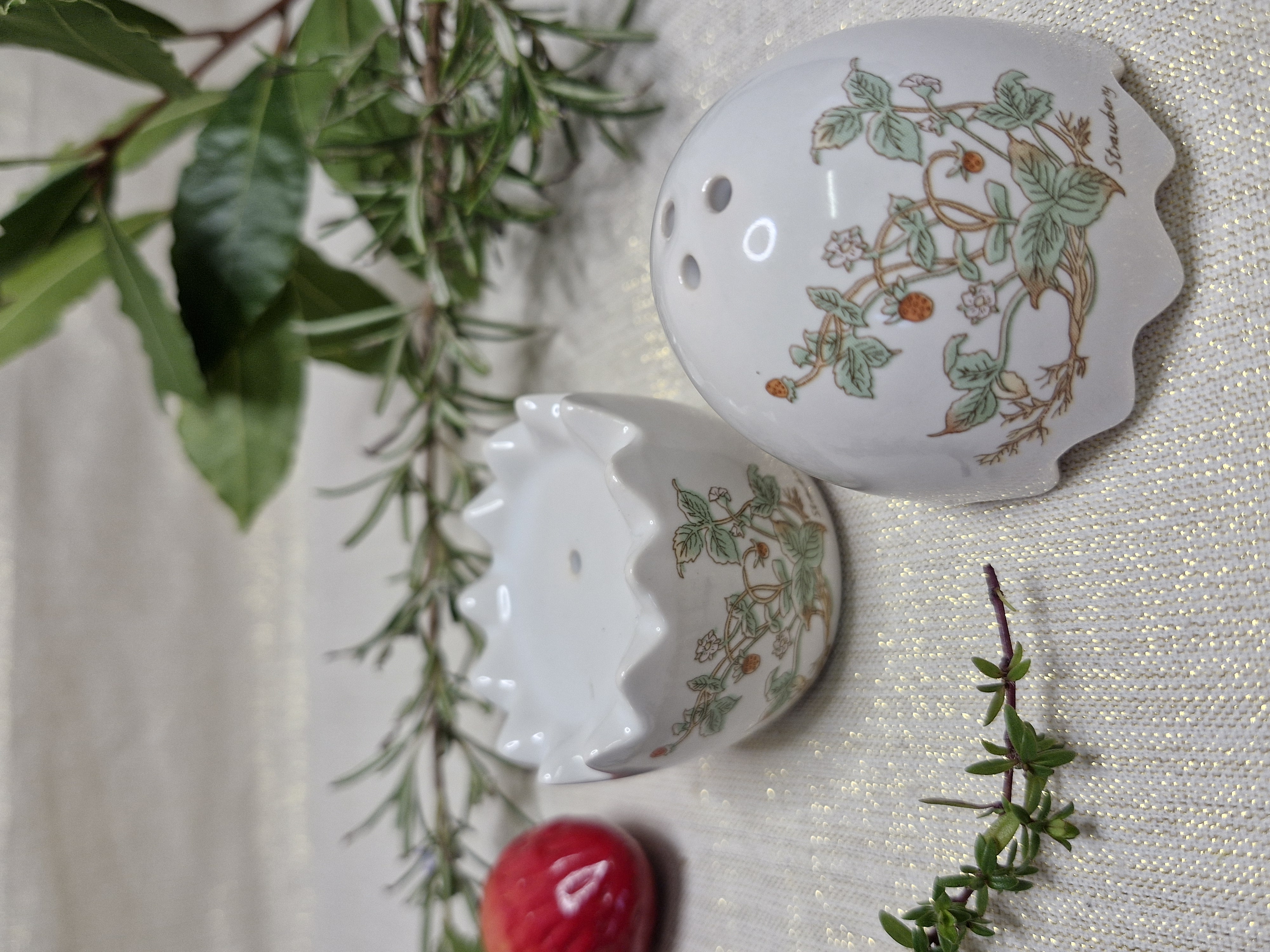 Salière & Poivrière en forme d'œuf