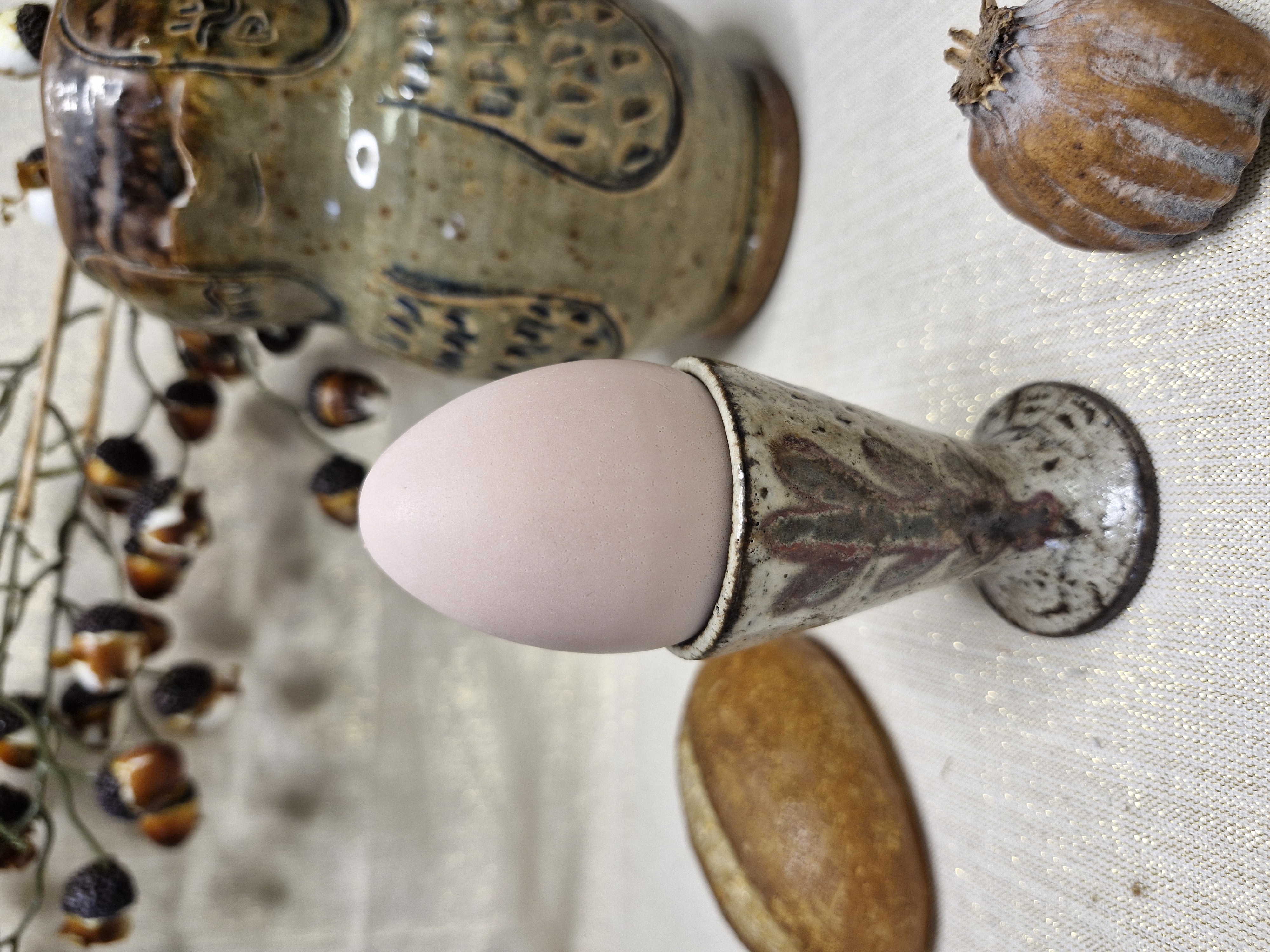 Porte-œuf en grès et son œuf en savon