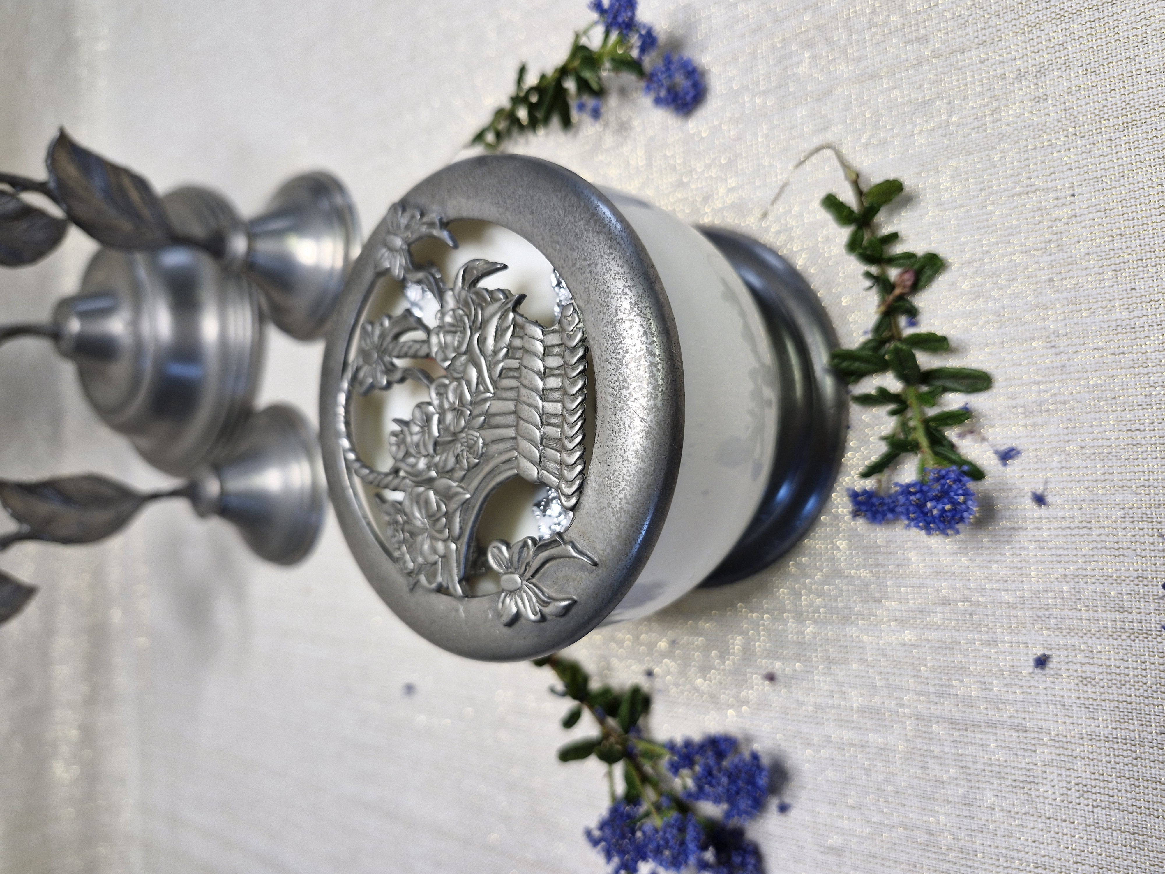 Bonbonnière ancienne couvercle en étain