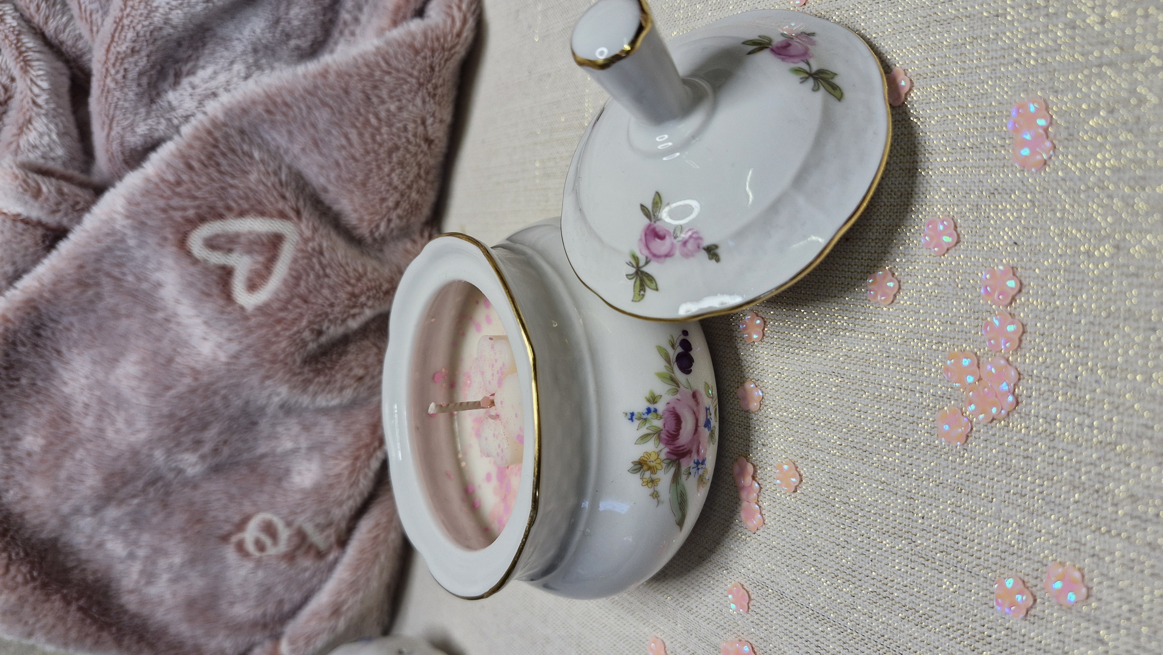 Sucrière en porcelaine de Bohème