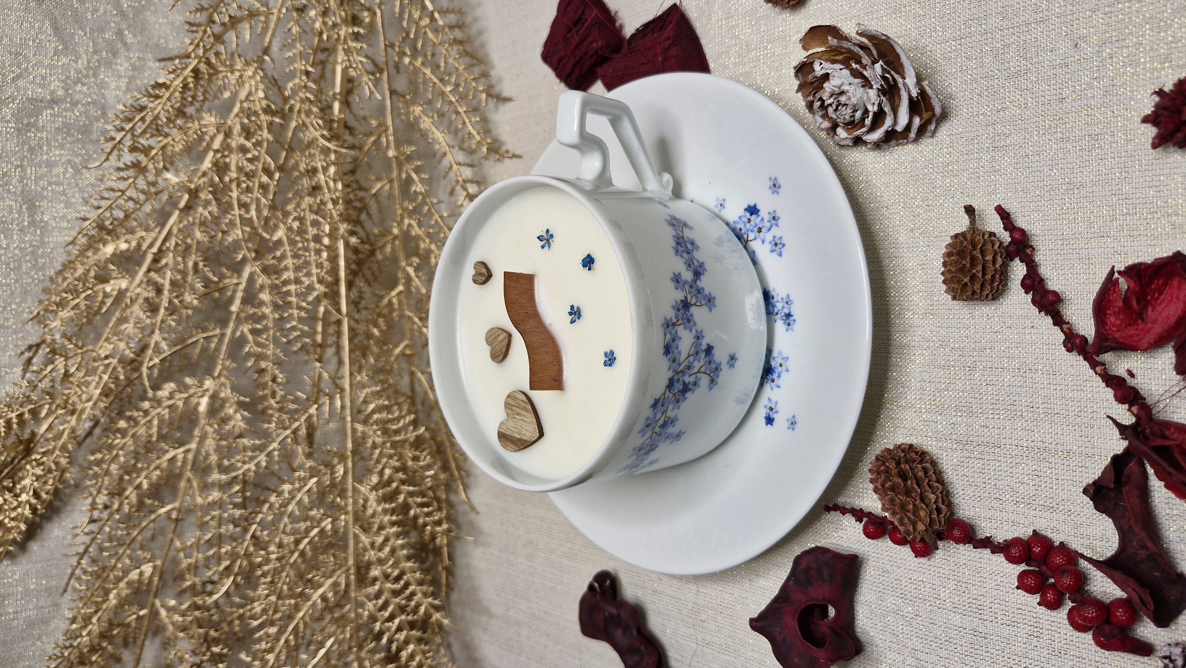 Tasse Myosotis et sa soucoupe en Porcelaine d'Italie