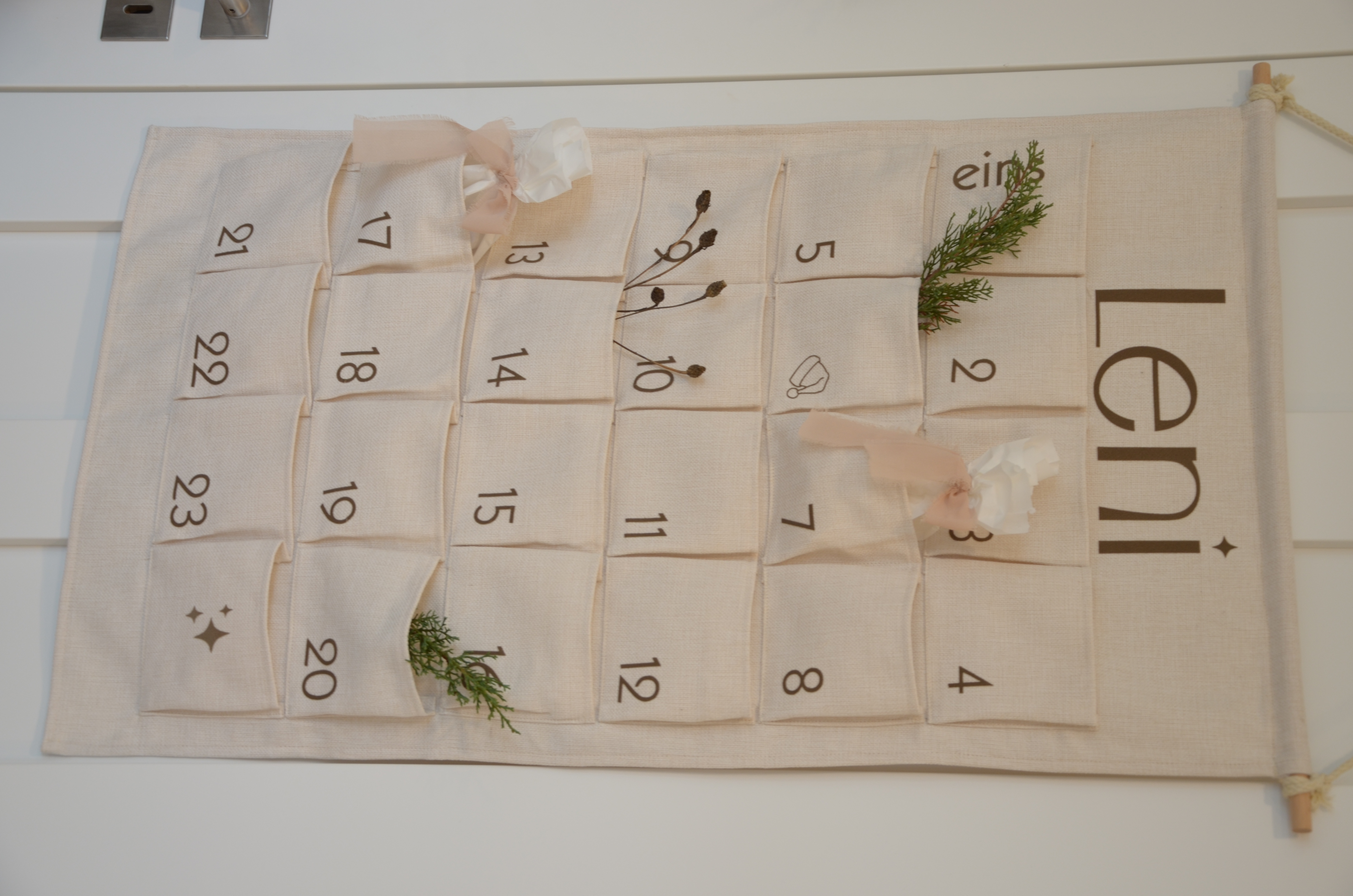 Adventskalender mit Namen und Zahlen (personalisiert) 