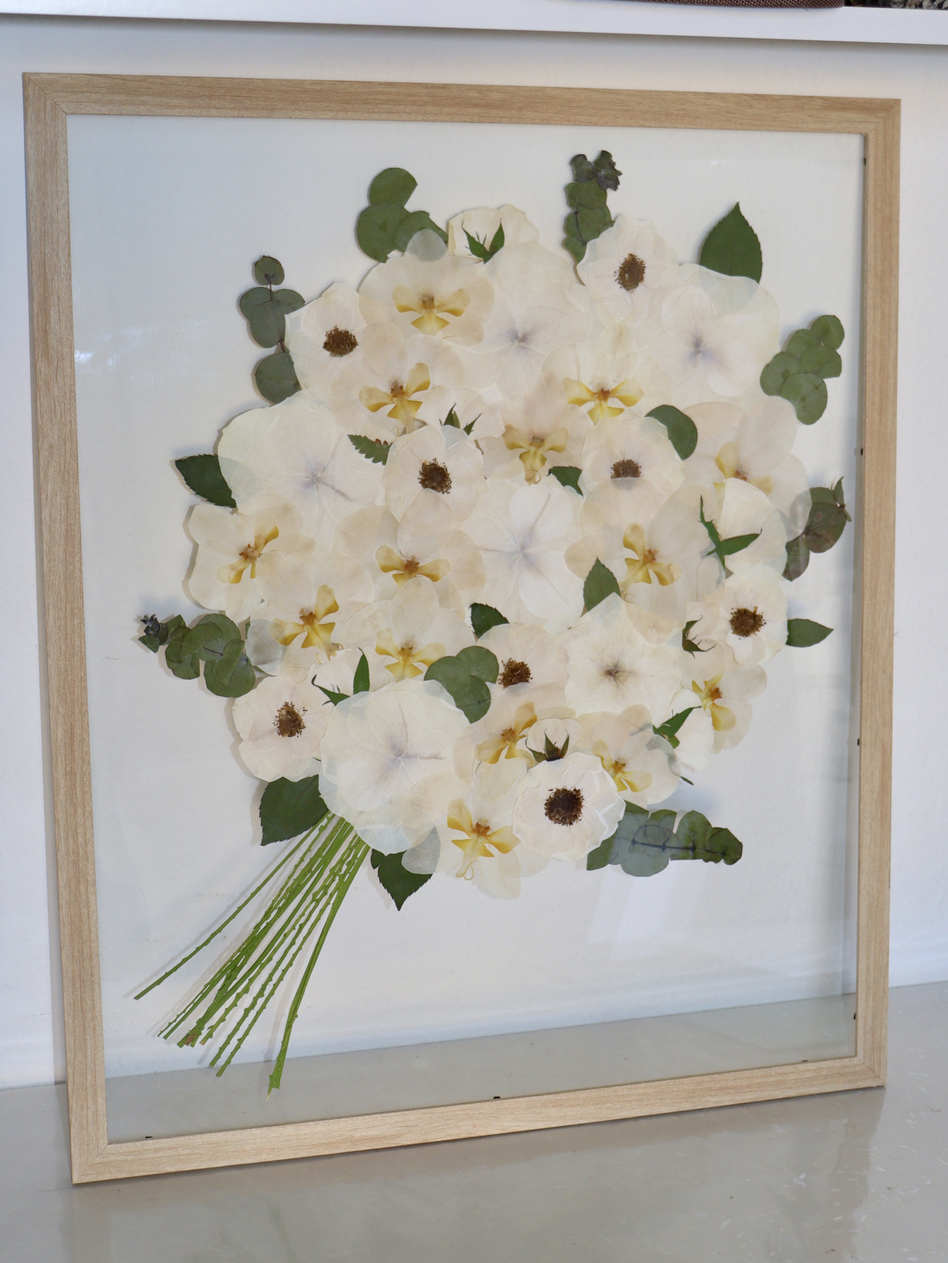 Eternização em moldura flutuante 45 x 60cm