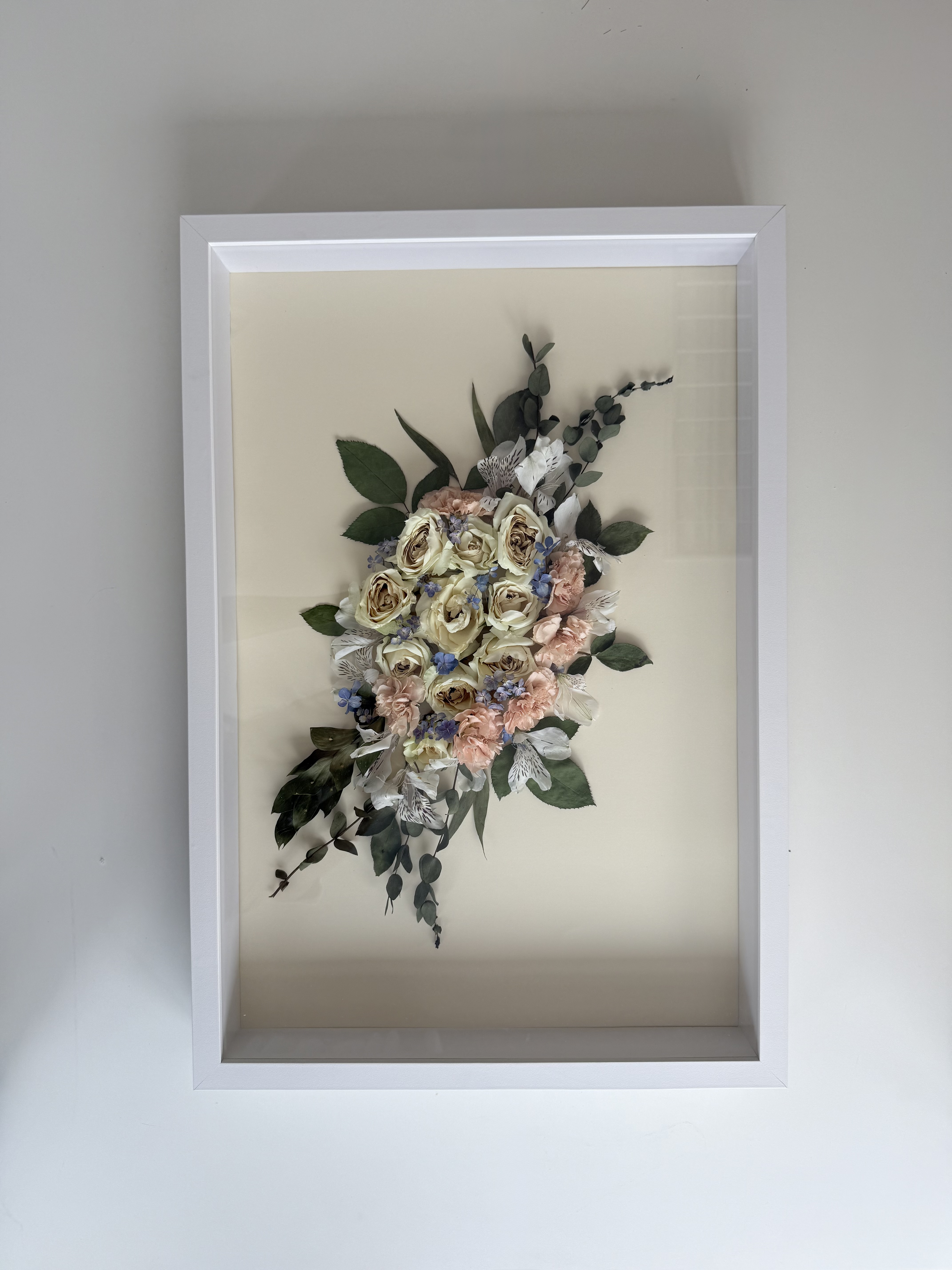 Eternização de buquê em quadro caixa 40x60x7cm