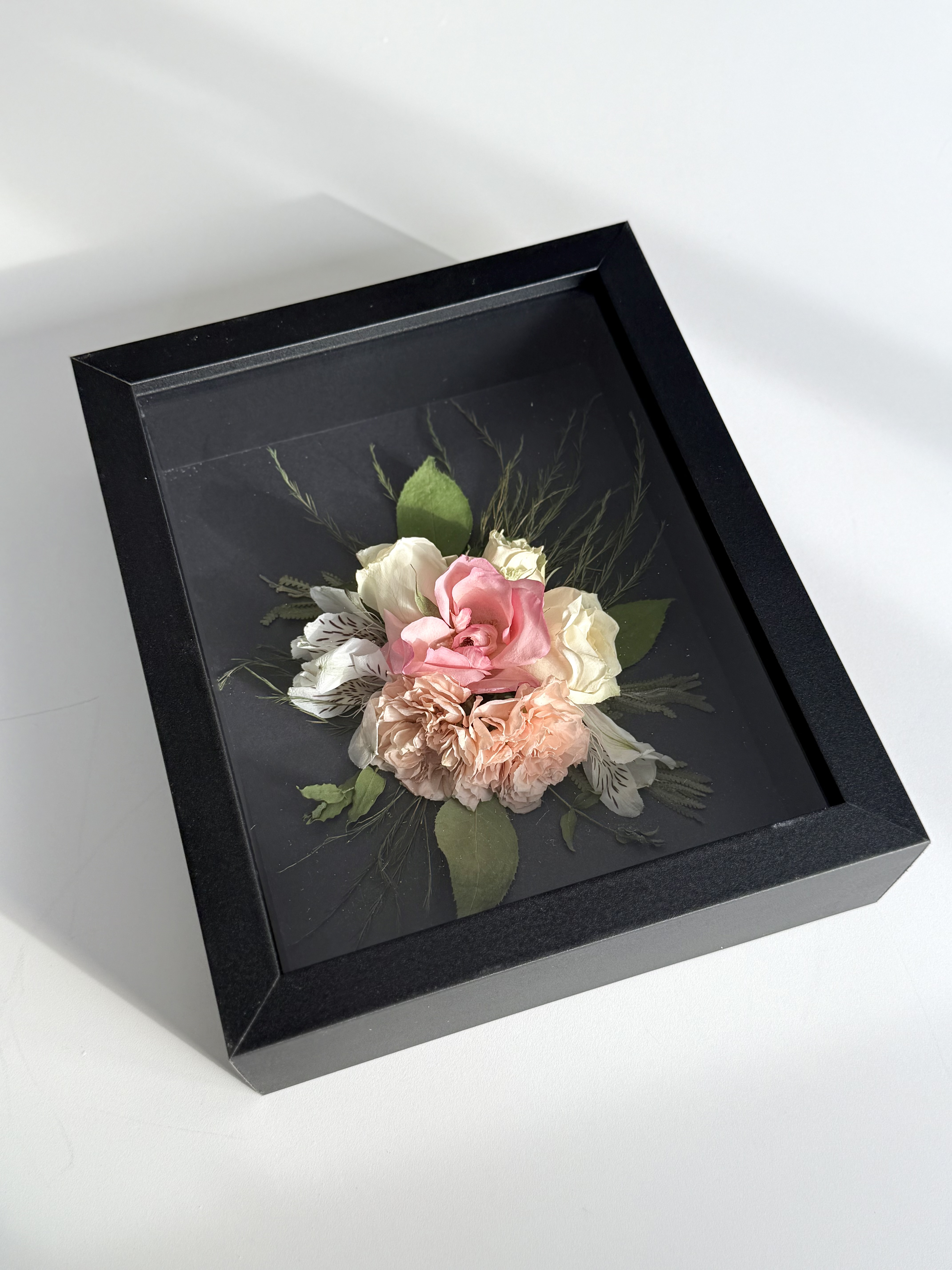 Eternização de buquê em quadro caixa 20x25x7