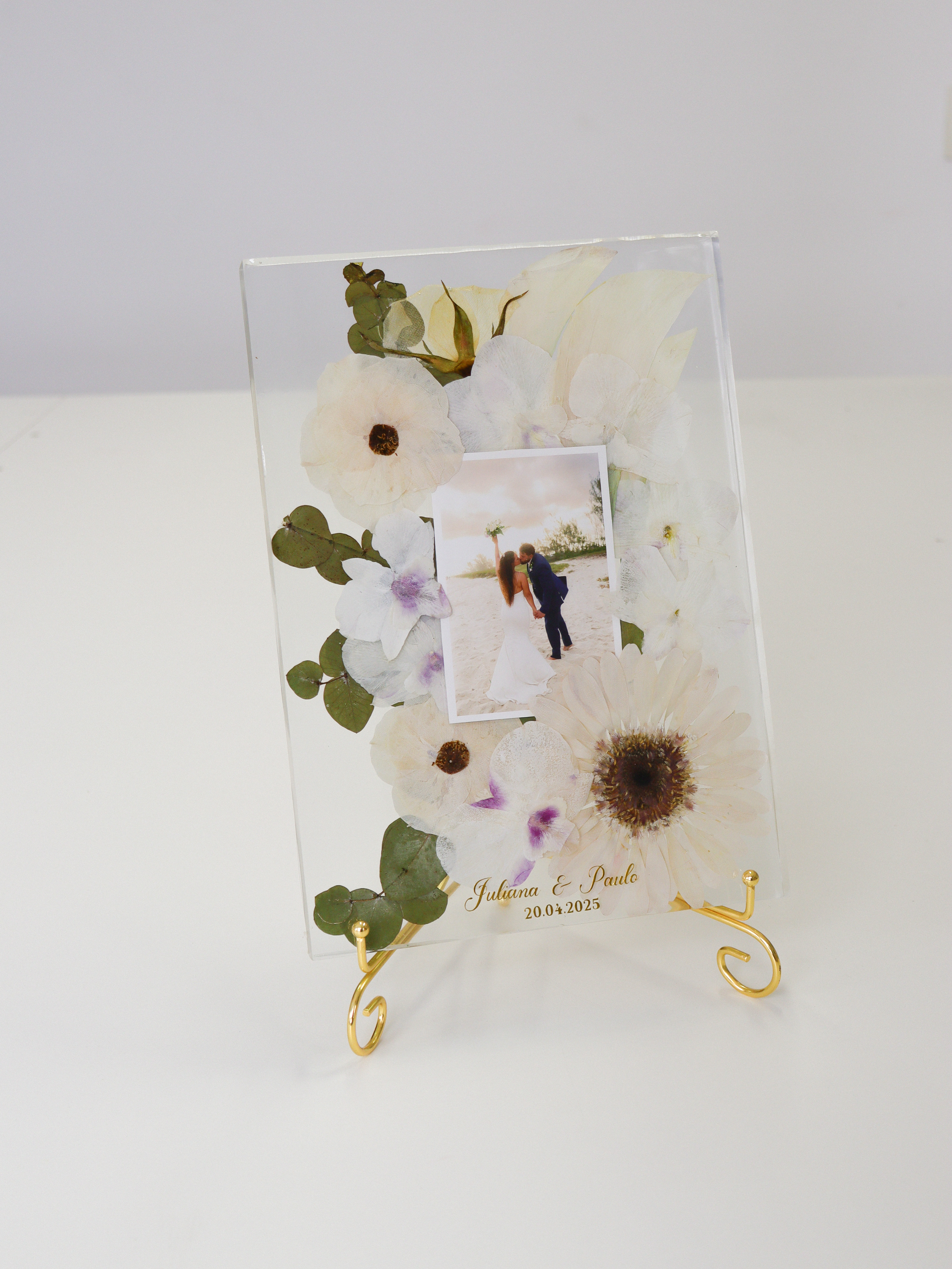 Quadro de mesa 20x30cm com suporte dourado