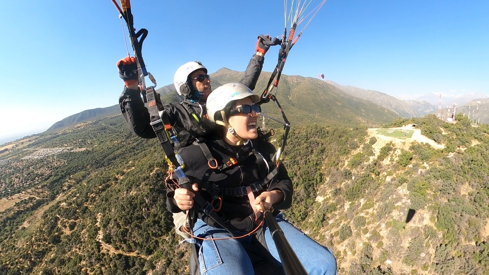 Vuelo con Grabación Normal CL$70.000 RESERVA CON: