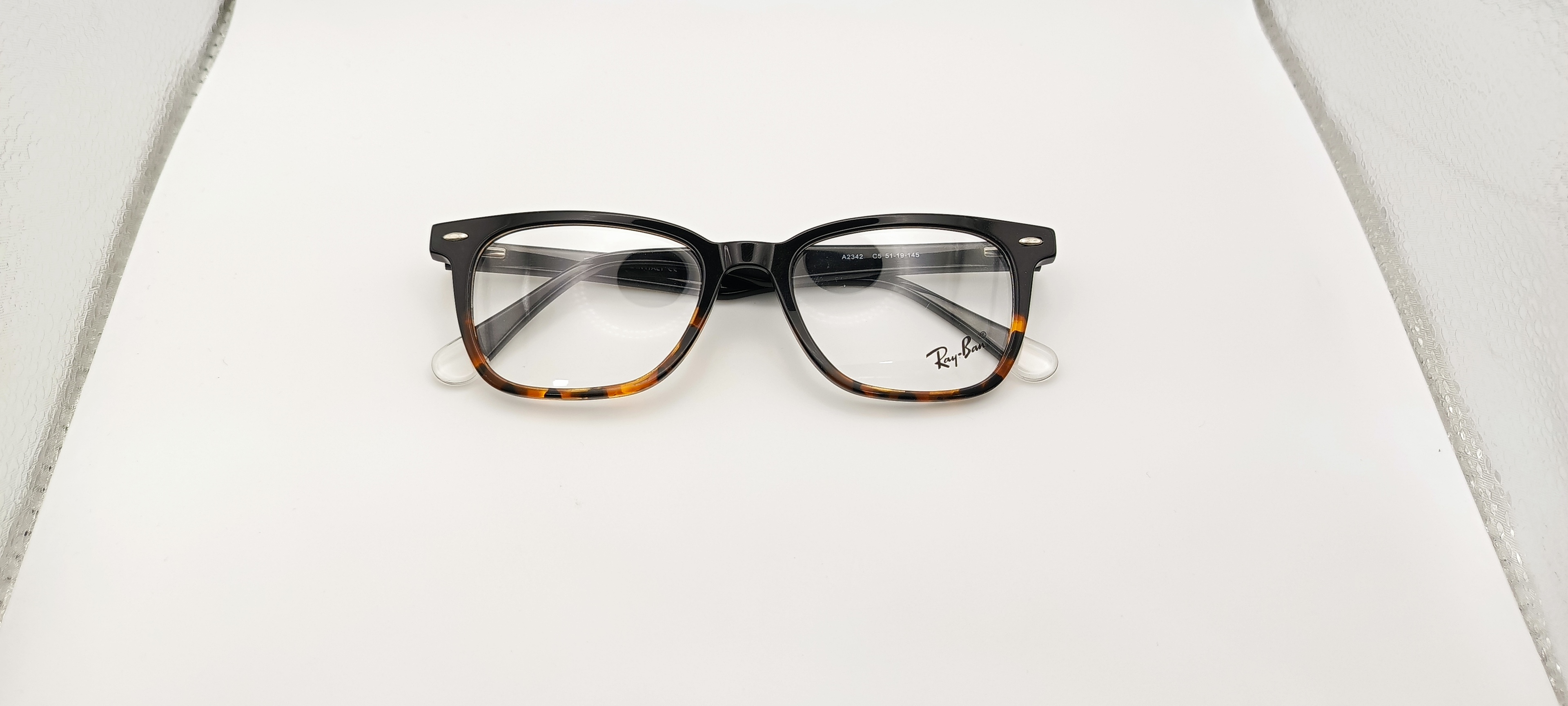 Black and Tortoiseshell Glasses RAYBAN SOH 018