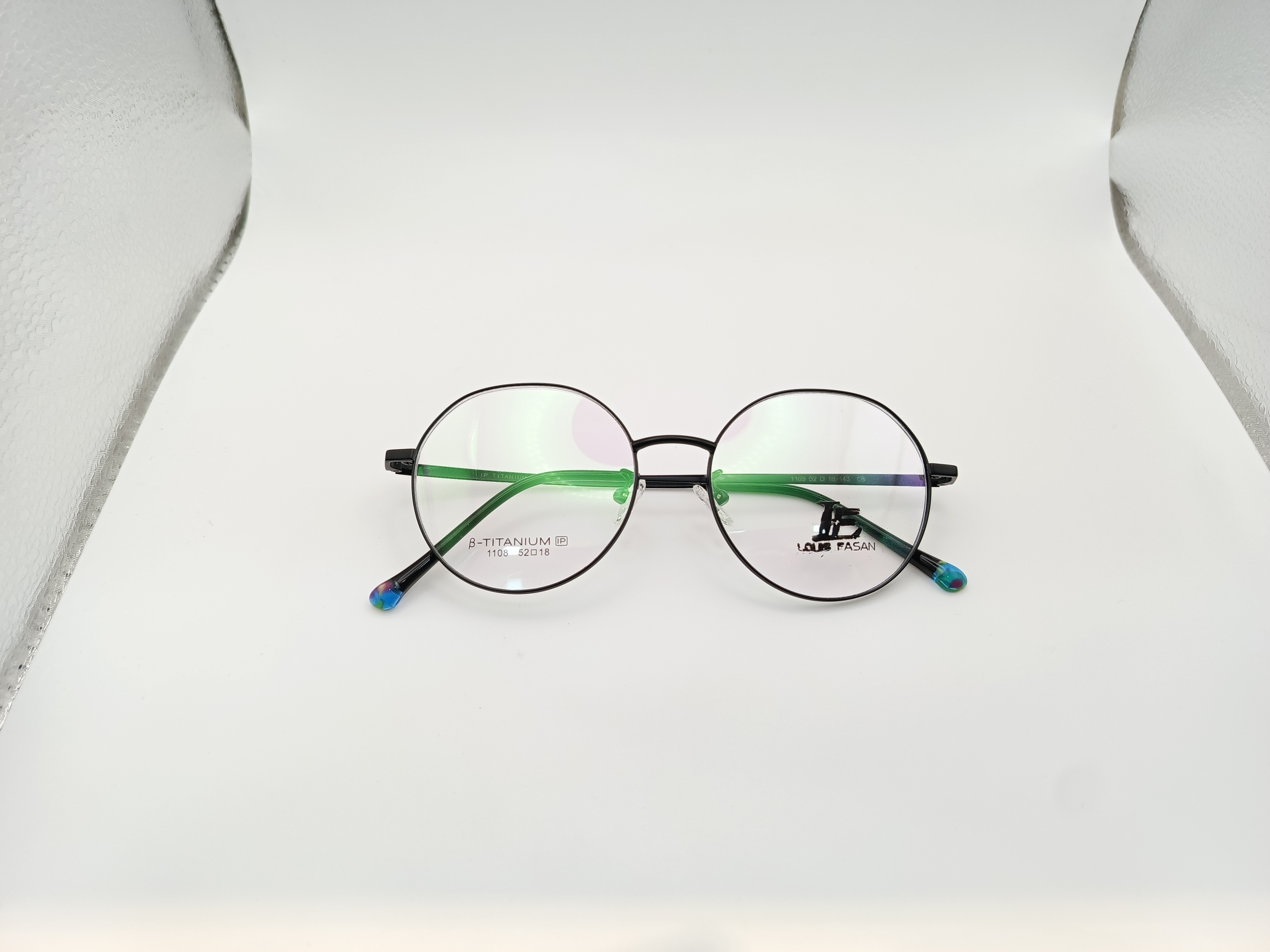 BLACK Round Eyeglasses SOH 30