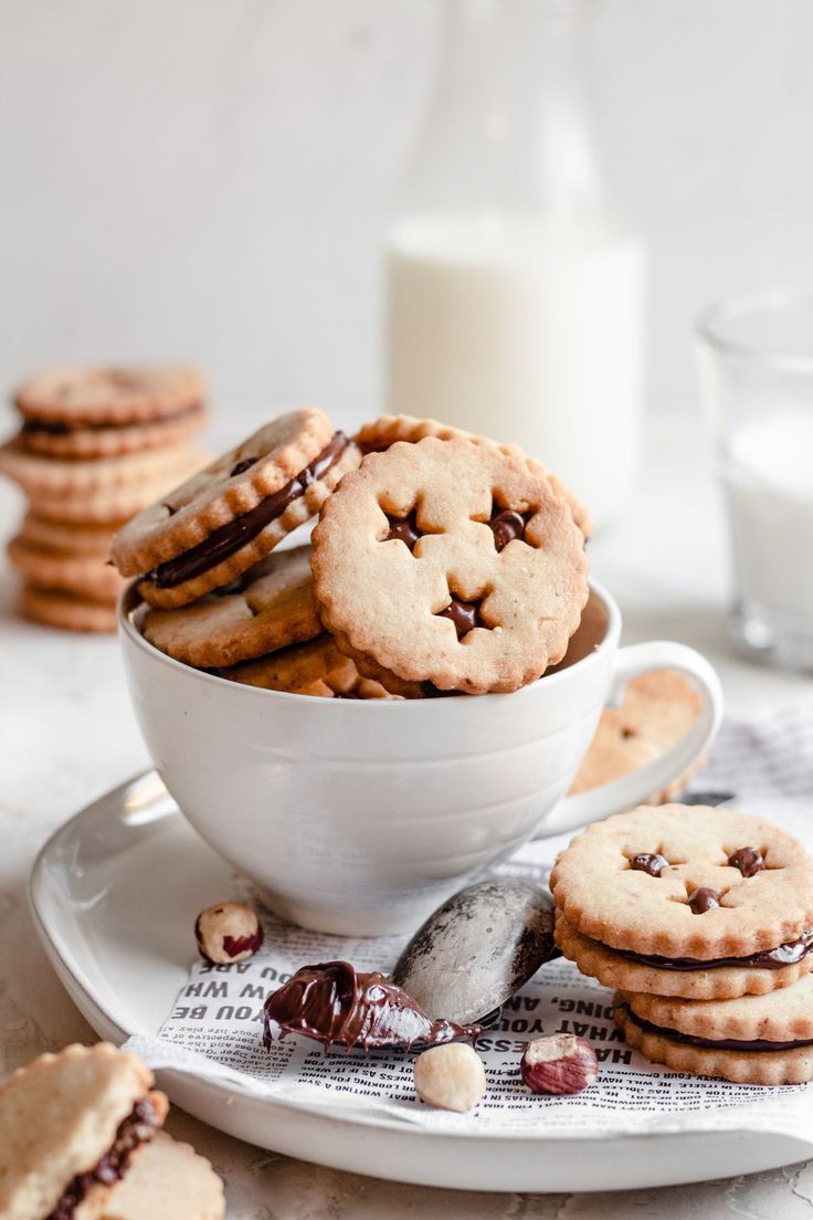 Hazelnut biscuits