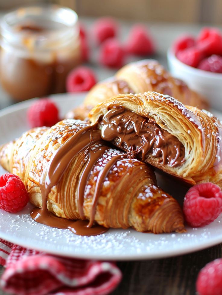 Custard Nutella Croissant 
