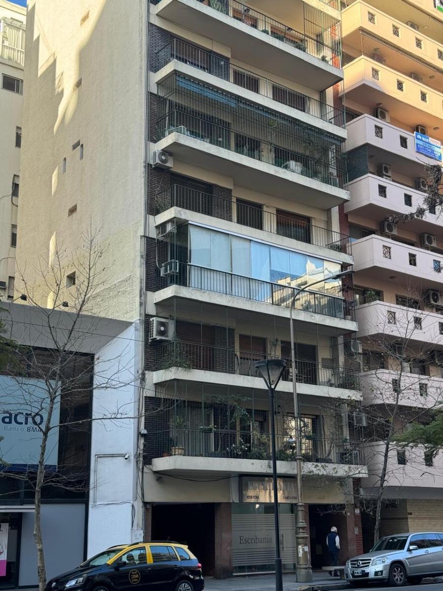 Av. Montes de Oca al 1000