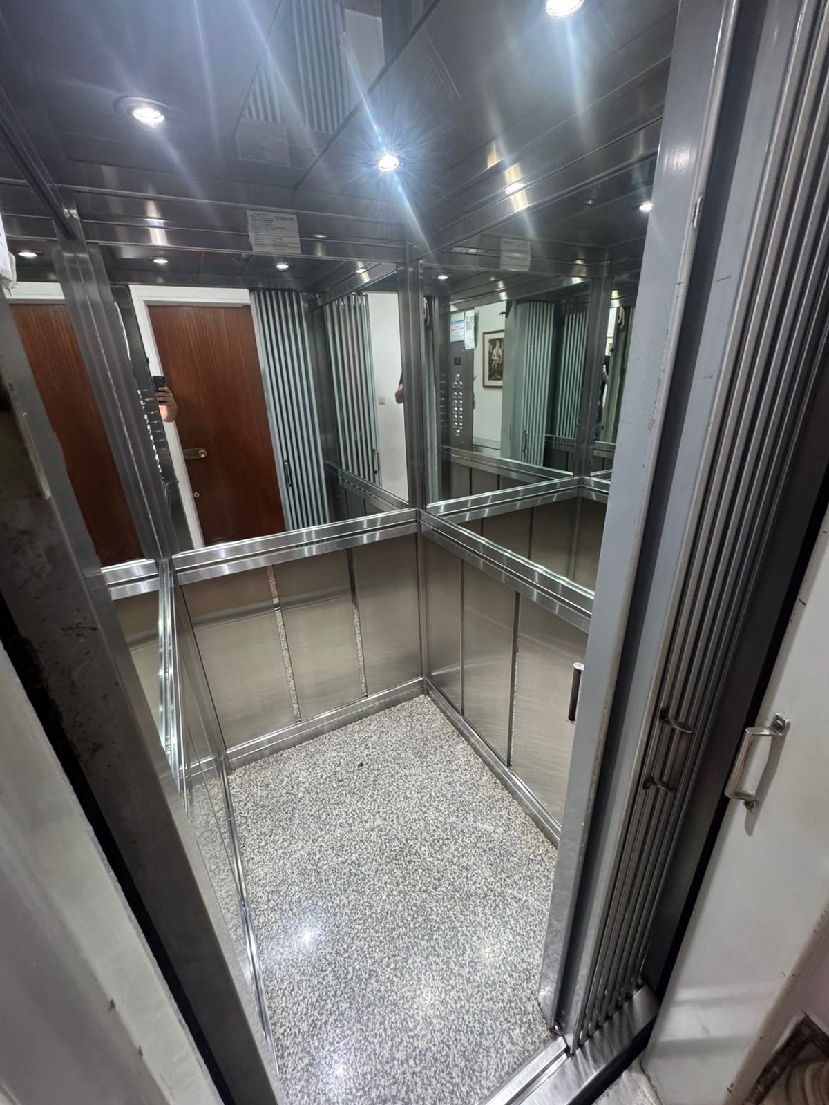 Av. Montes de Oca al 1200