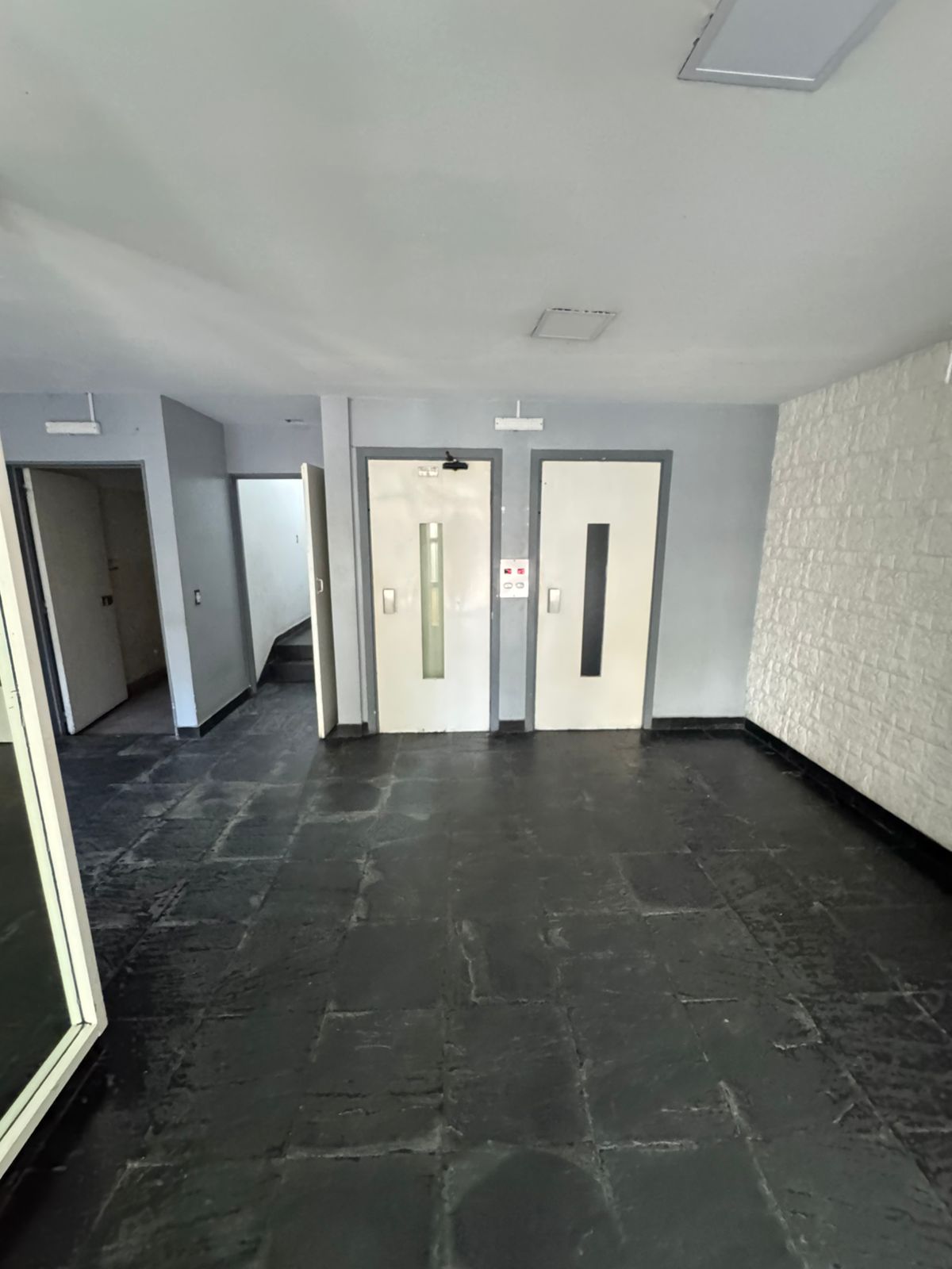 Av. Montes de Oca al 1700