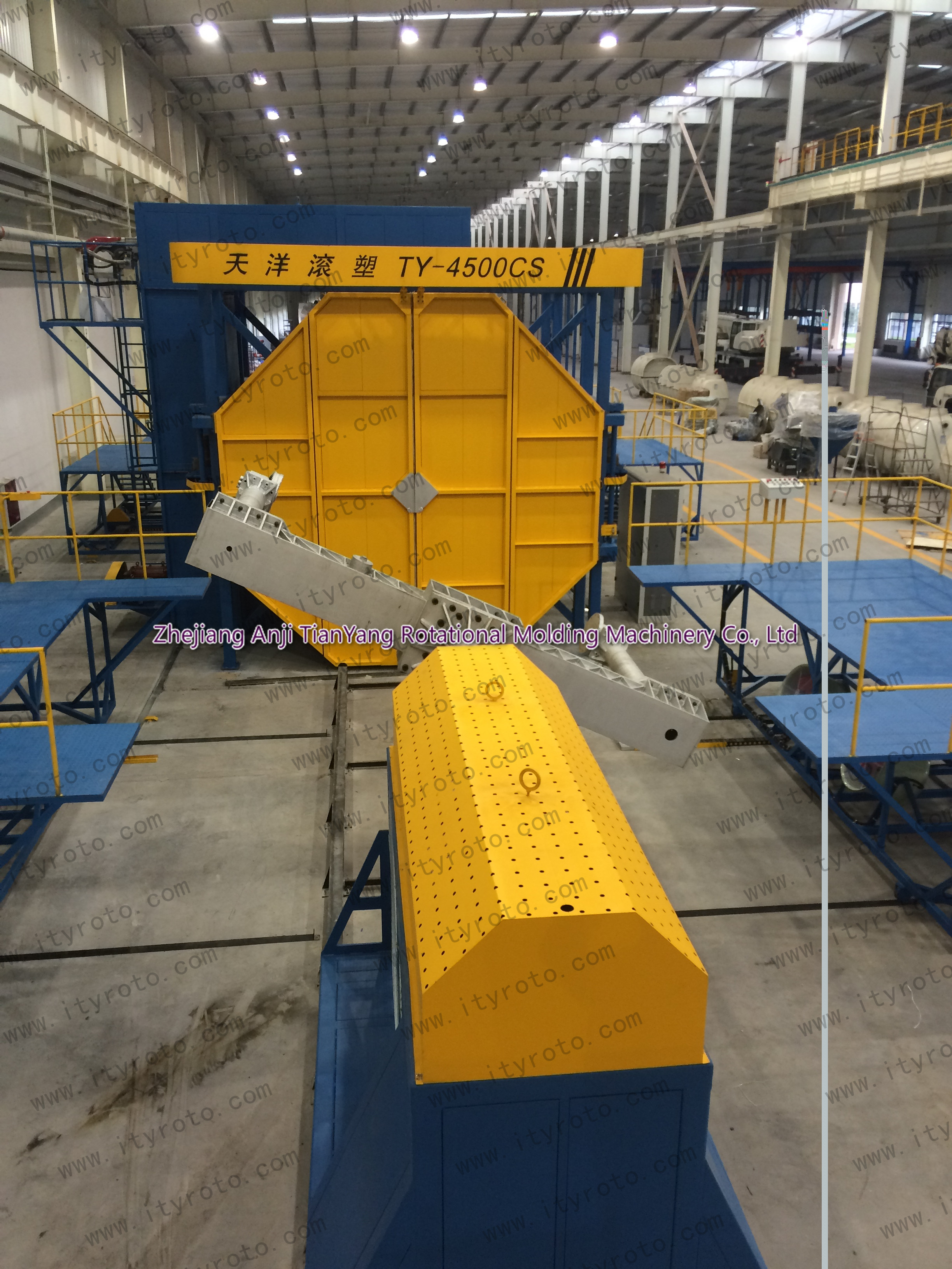 Shuttle Rotomolding Machine