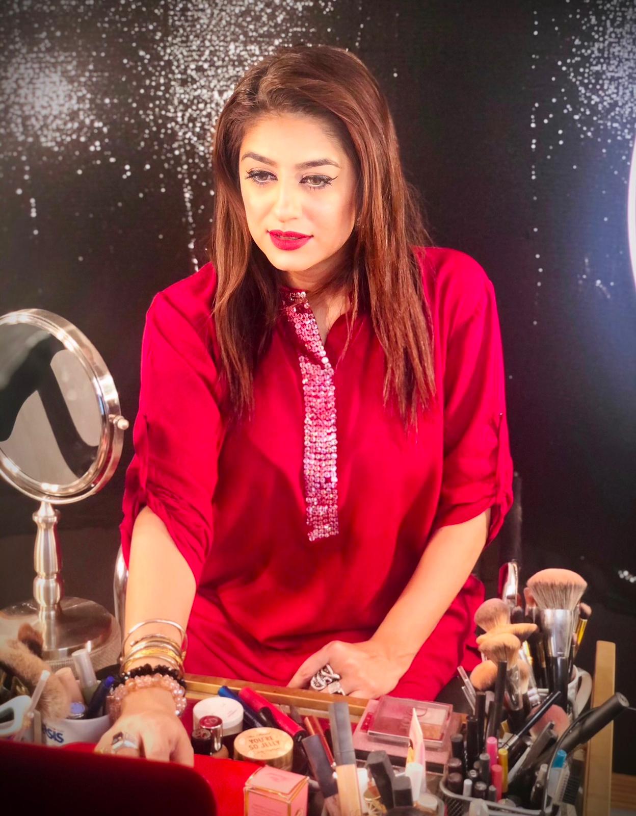 MAY Online Makeup Masterclass 