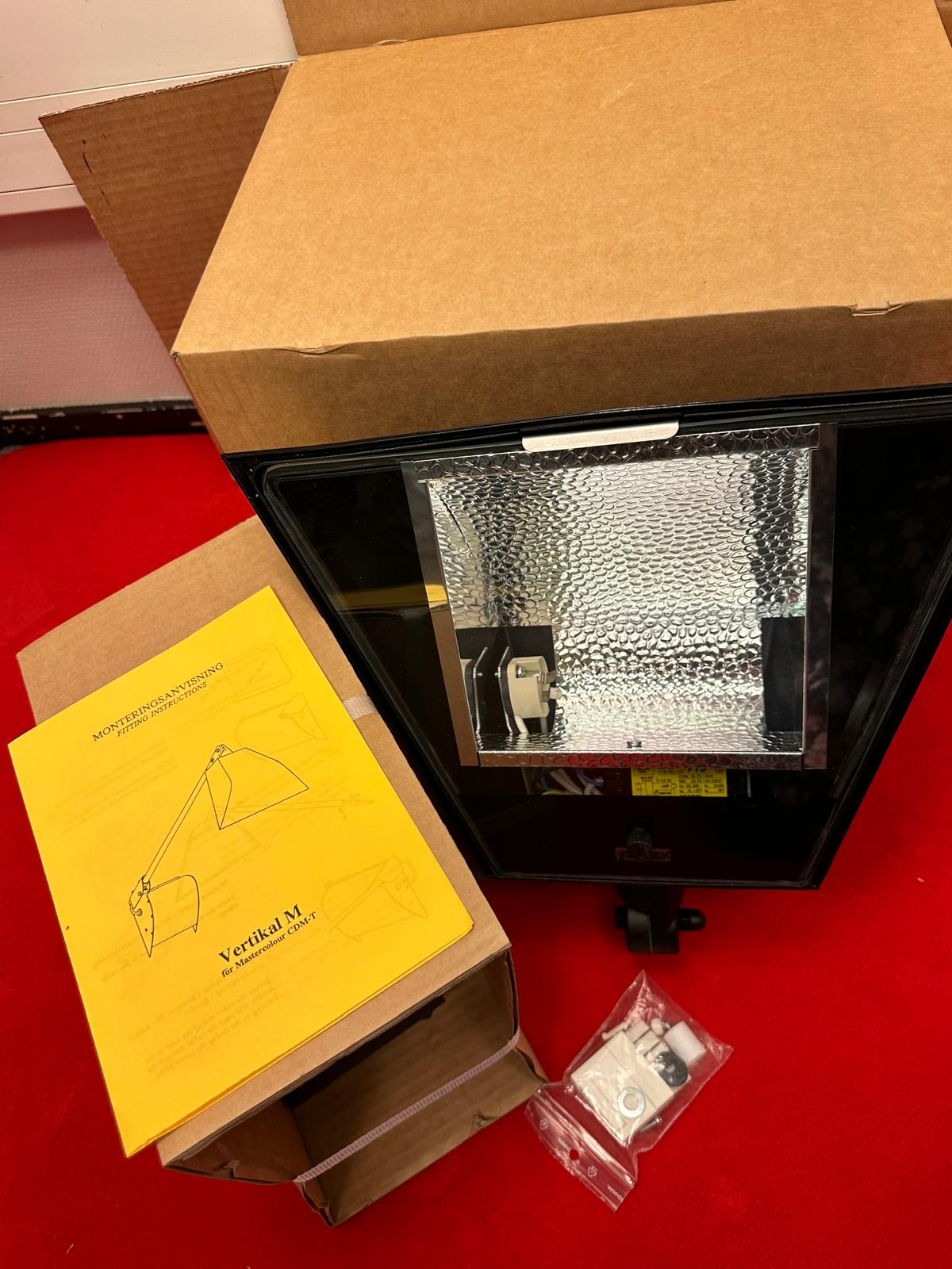 Pau LED outdoor wall lamp