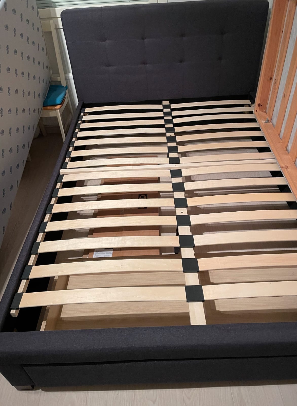 Queen Size Bed Frame 140x200 (Without Mattress)