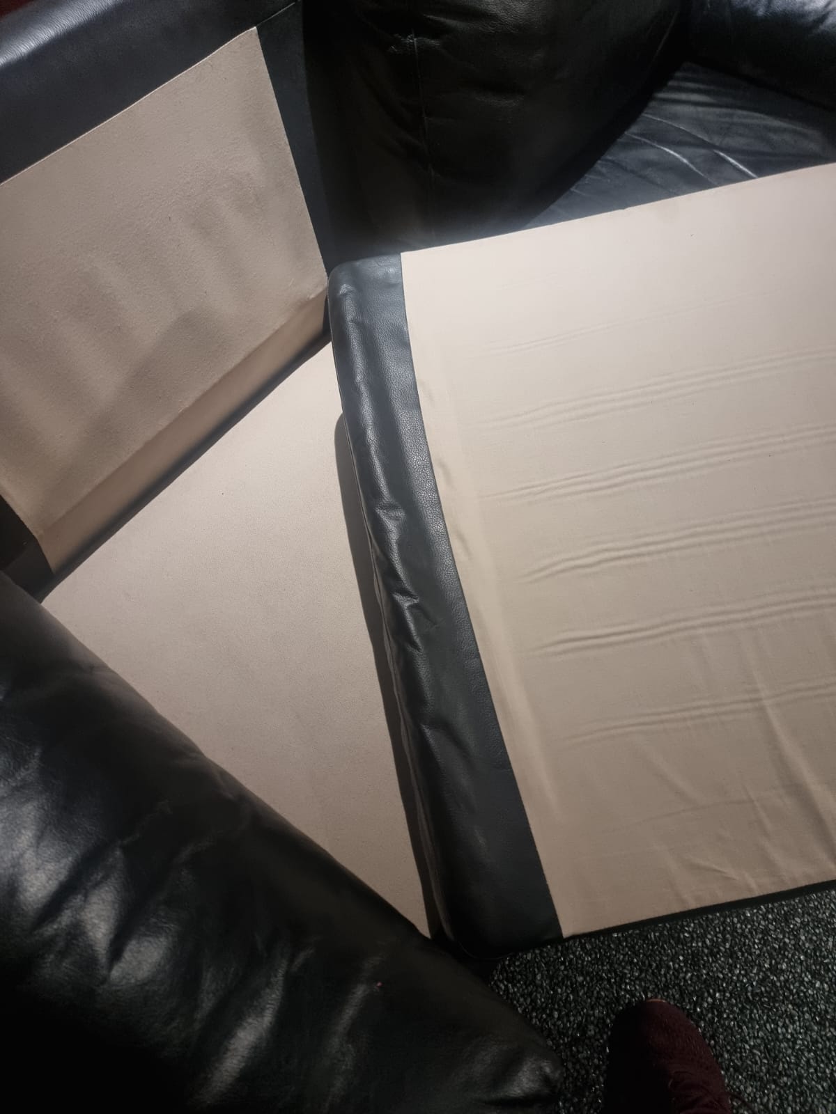 Black Leather Sofa ASKO