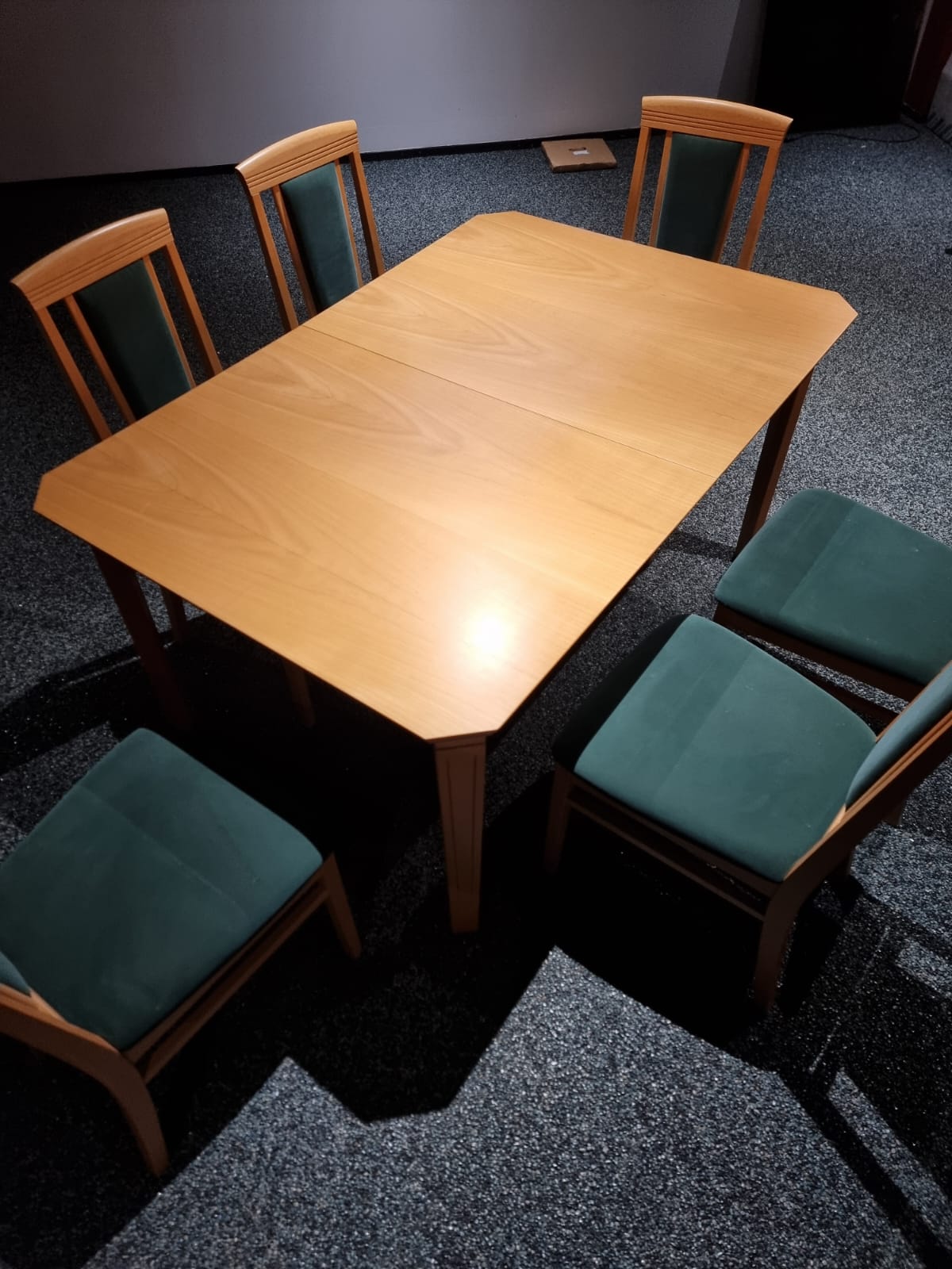 1996 Extendable Dining Table Set with 6 Chairs