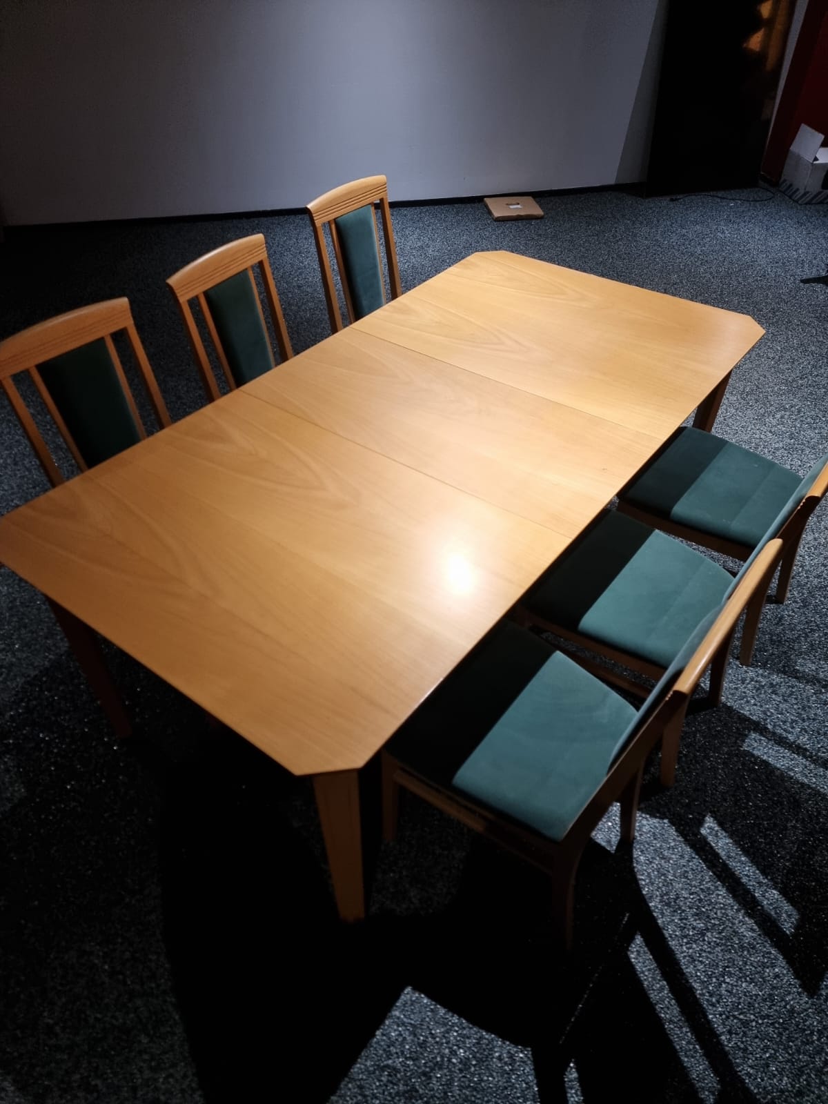 1996 Extendable Dining Table Set with 6 Chairs