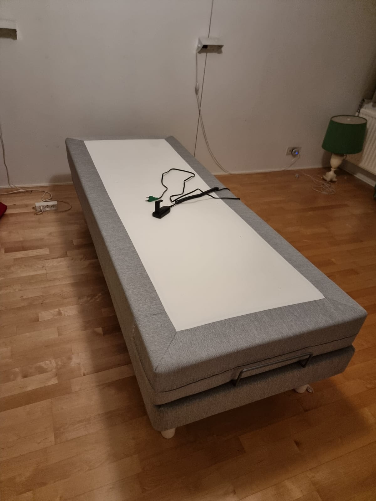 Electric Bed with Mattress 80x200