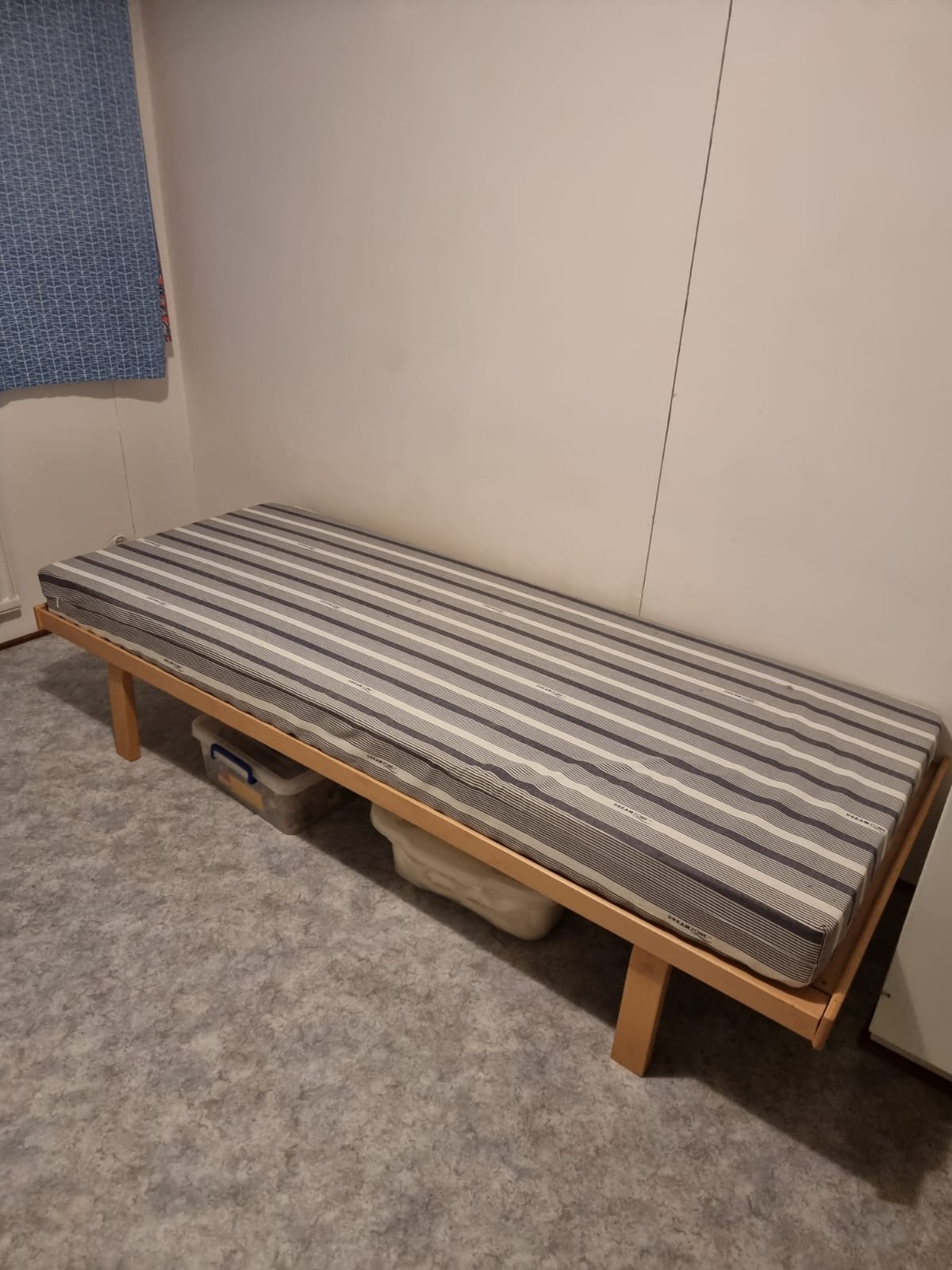 Wooden Bed Frame with Mattress 80x200