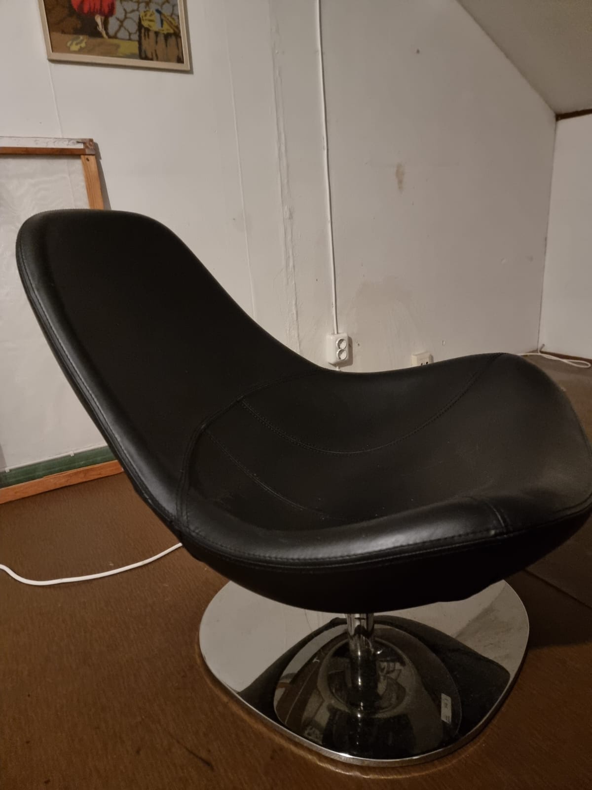Black Swivel Chair