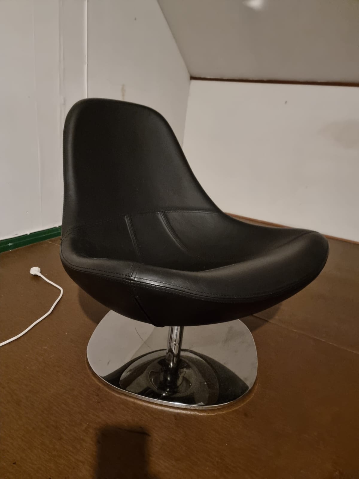 Black Swivel Chair