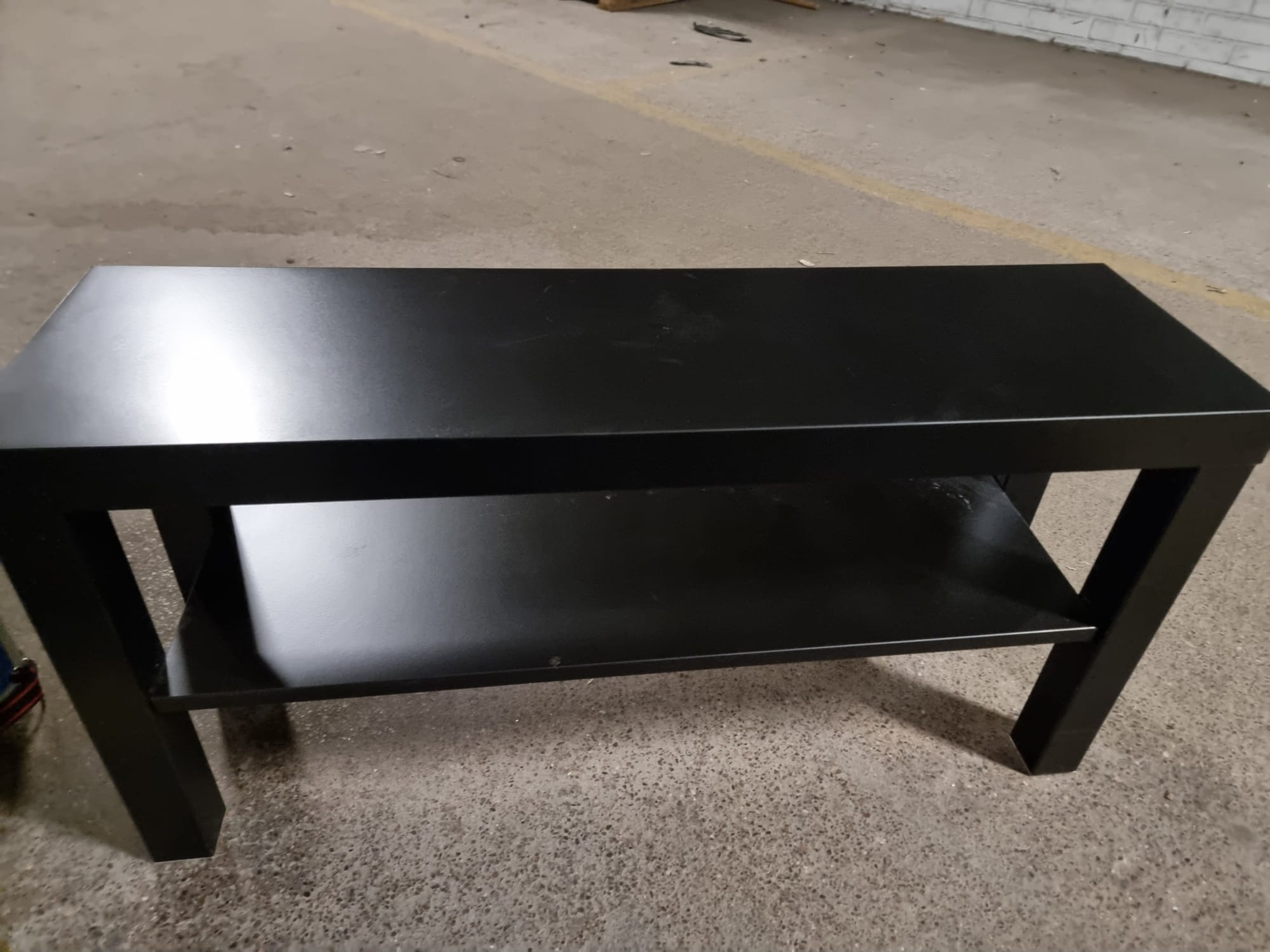 Black Wooden TV Taso