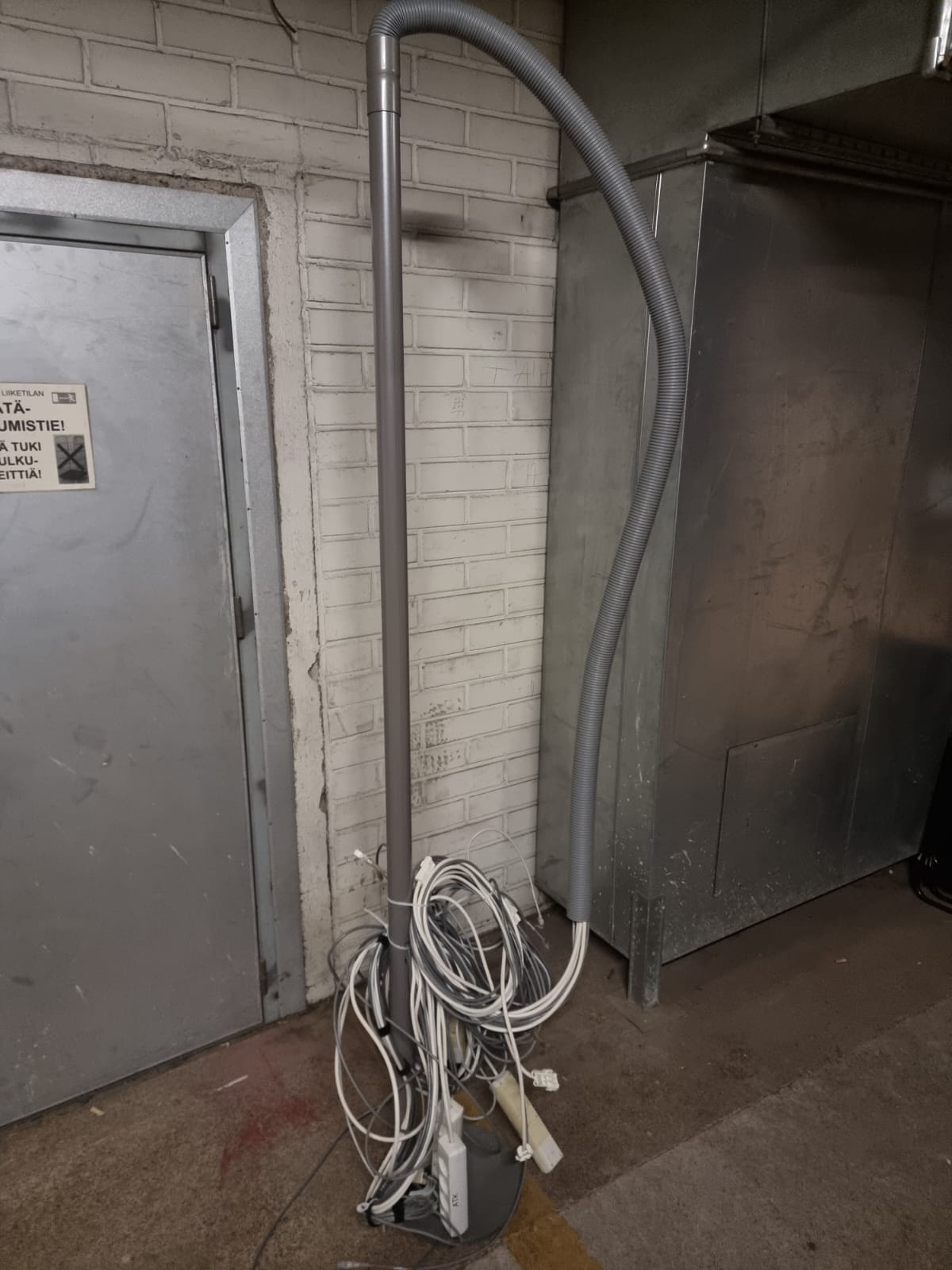 Commercial cable pole