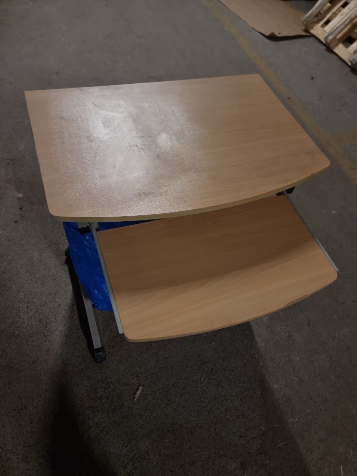 Mobile Computer Desk