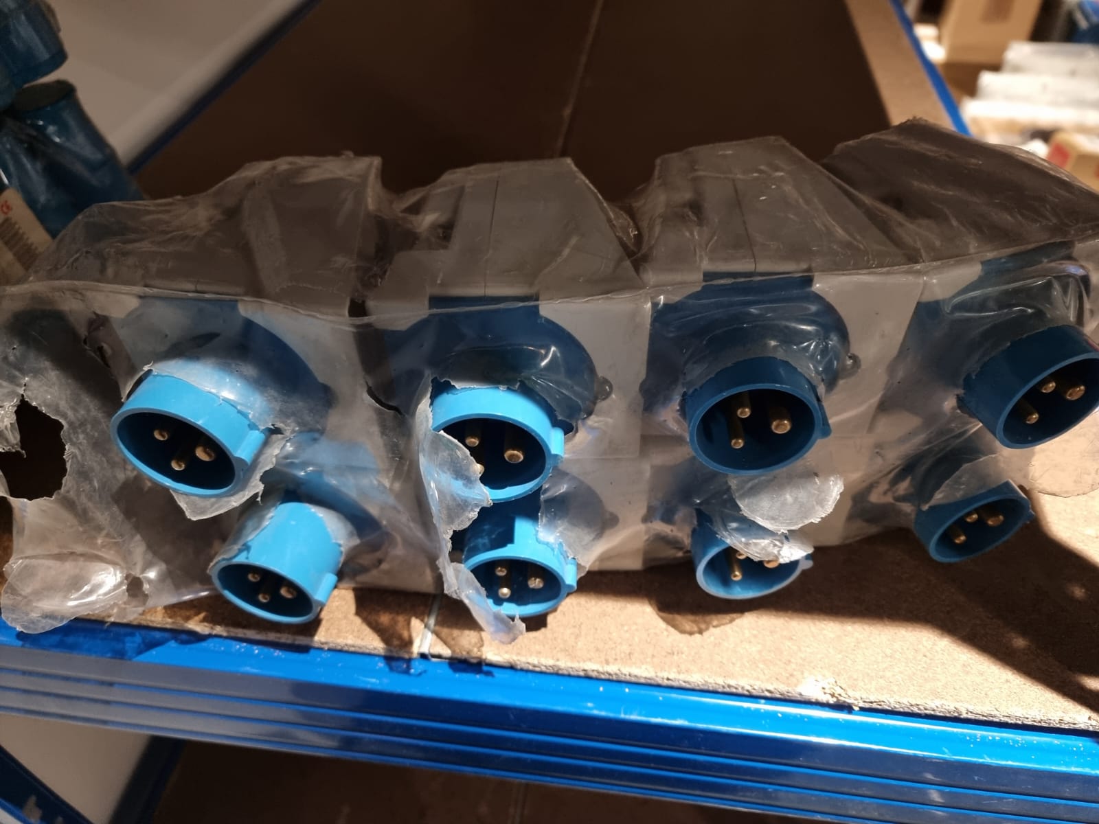 16A, 3Pin Blue Electrical Connectors