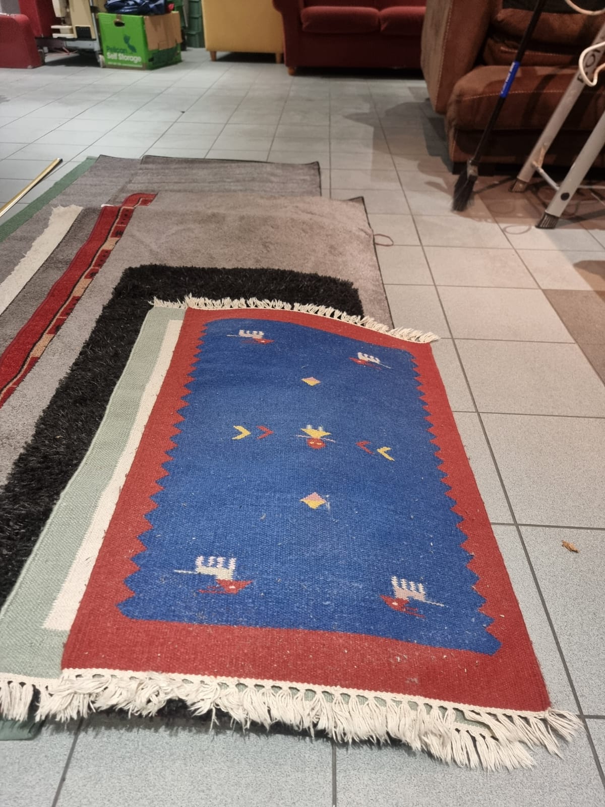 Handwoven Area Rug 135x80