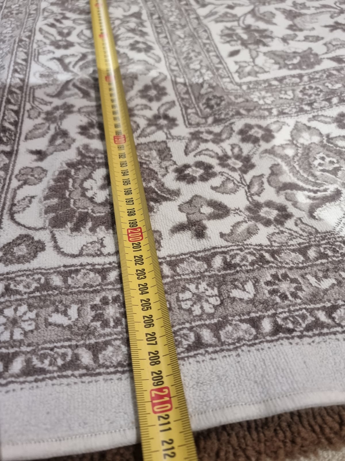 Handwoven Persian Rug 210*150