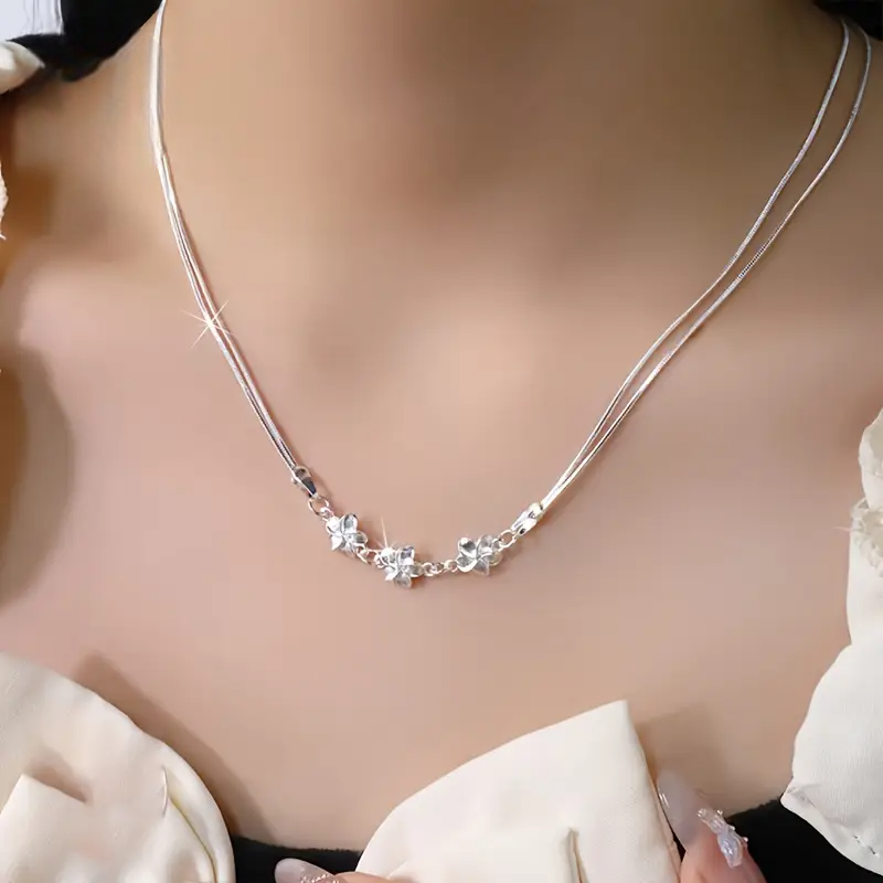 Collar de plata con flores de plata 925