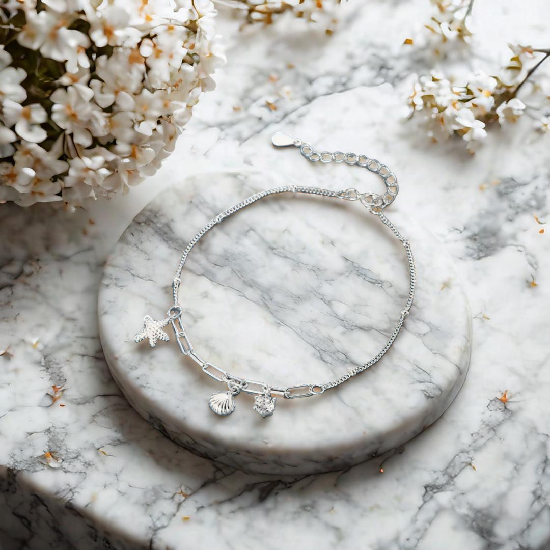 Collar con dijes marinos