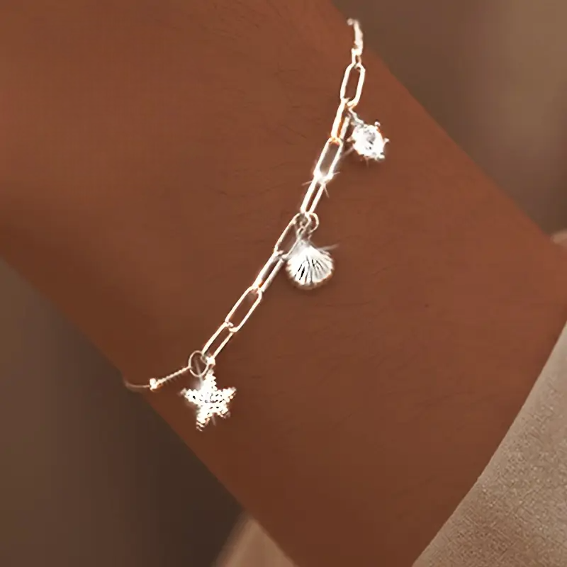 Collar con dijes marinos