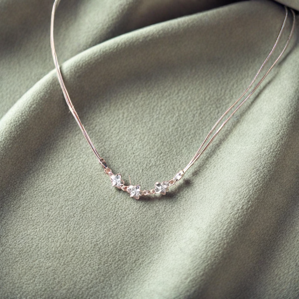 Collar de plata con flores de plata 925