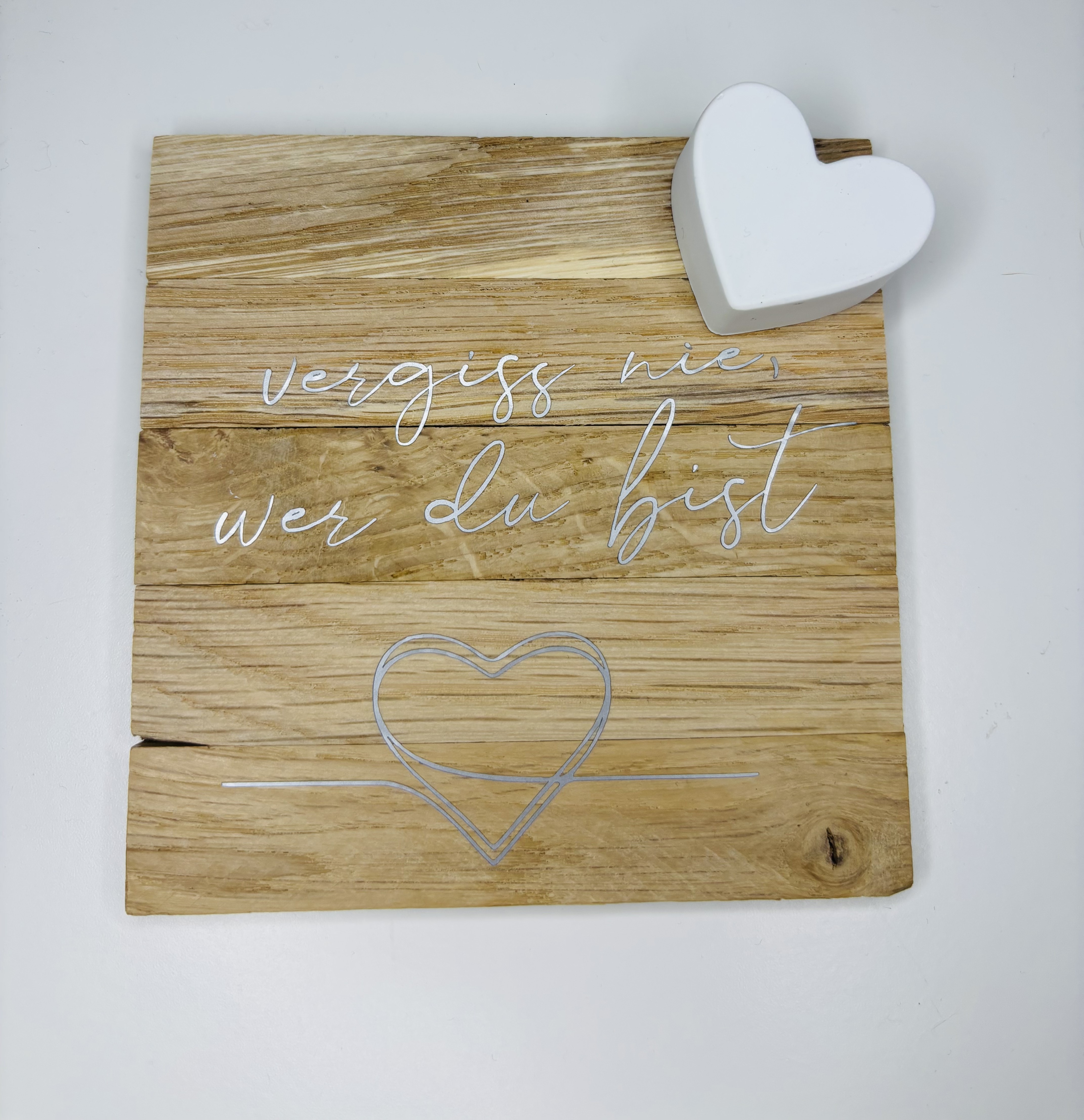 Dekoratives Holzschild als Geschenk