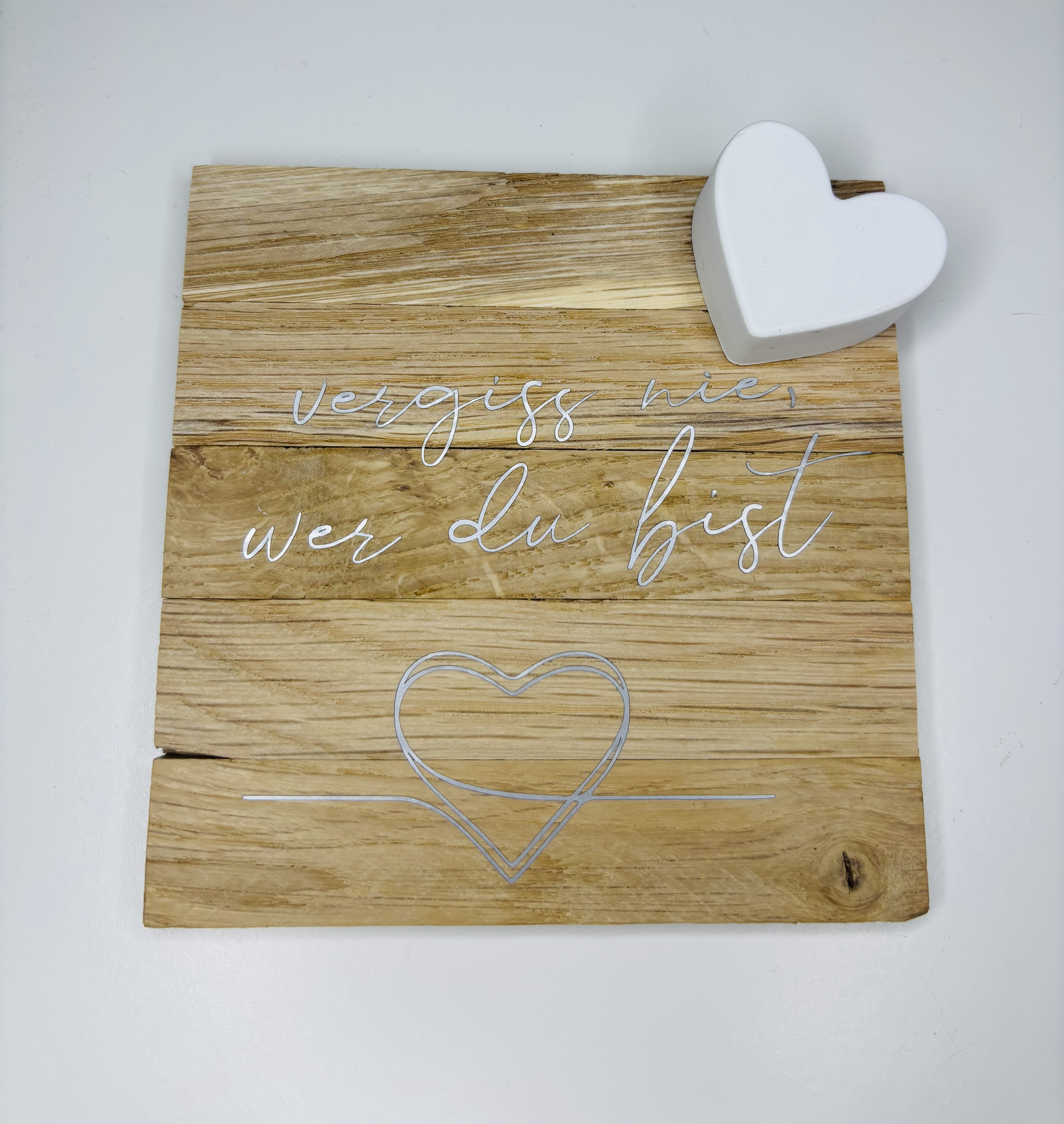 Dekoratives Holzschild als Geschenk
