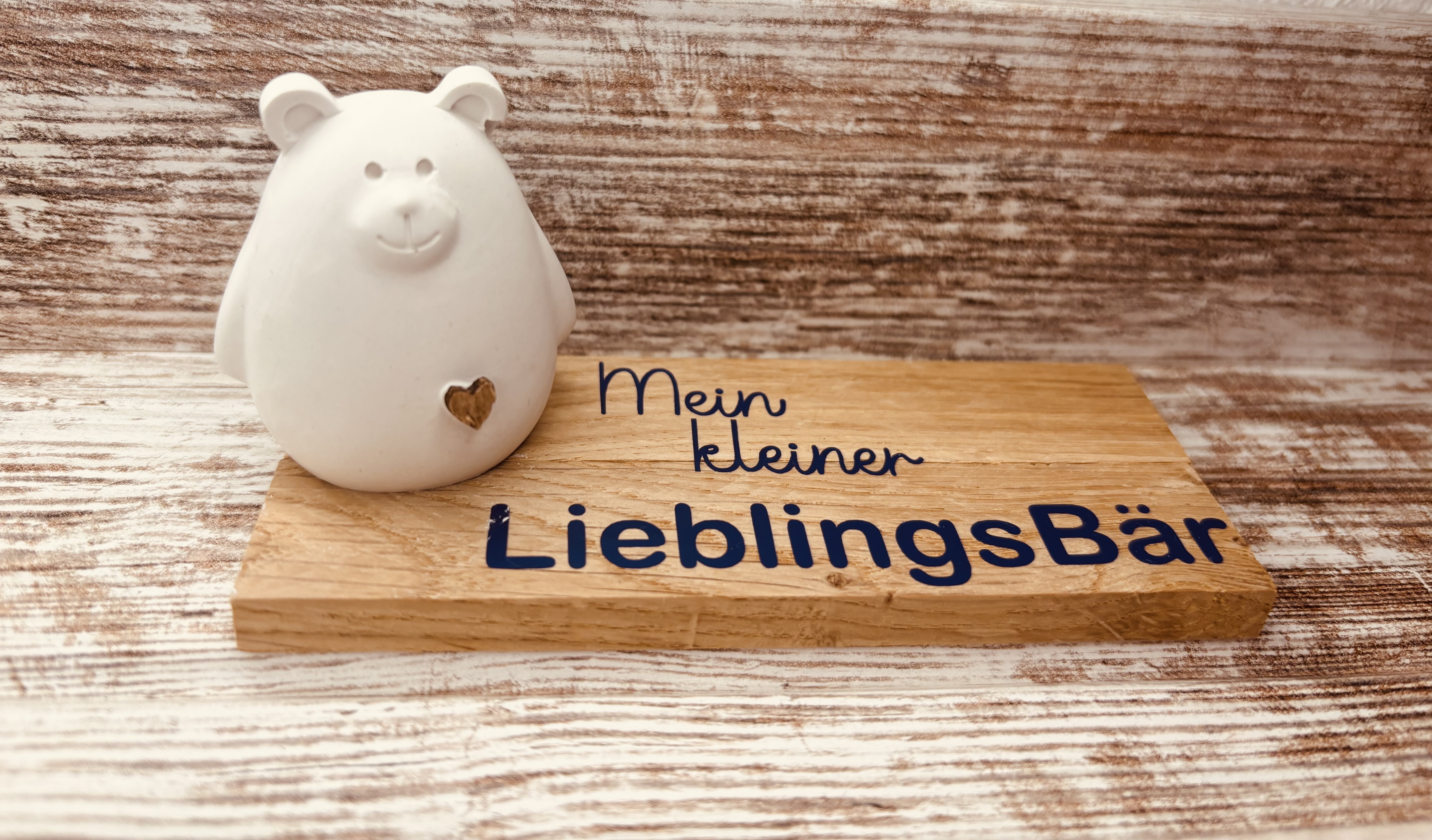 Bärchen mit Holzschild