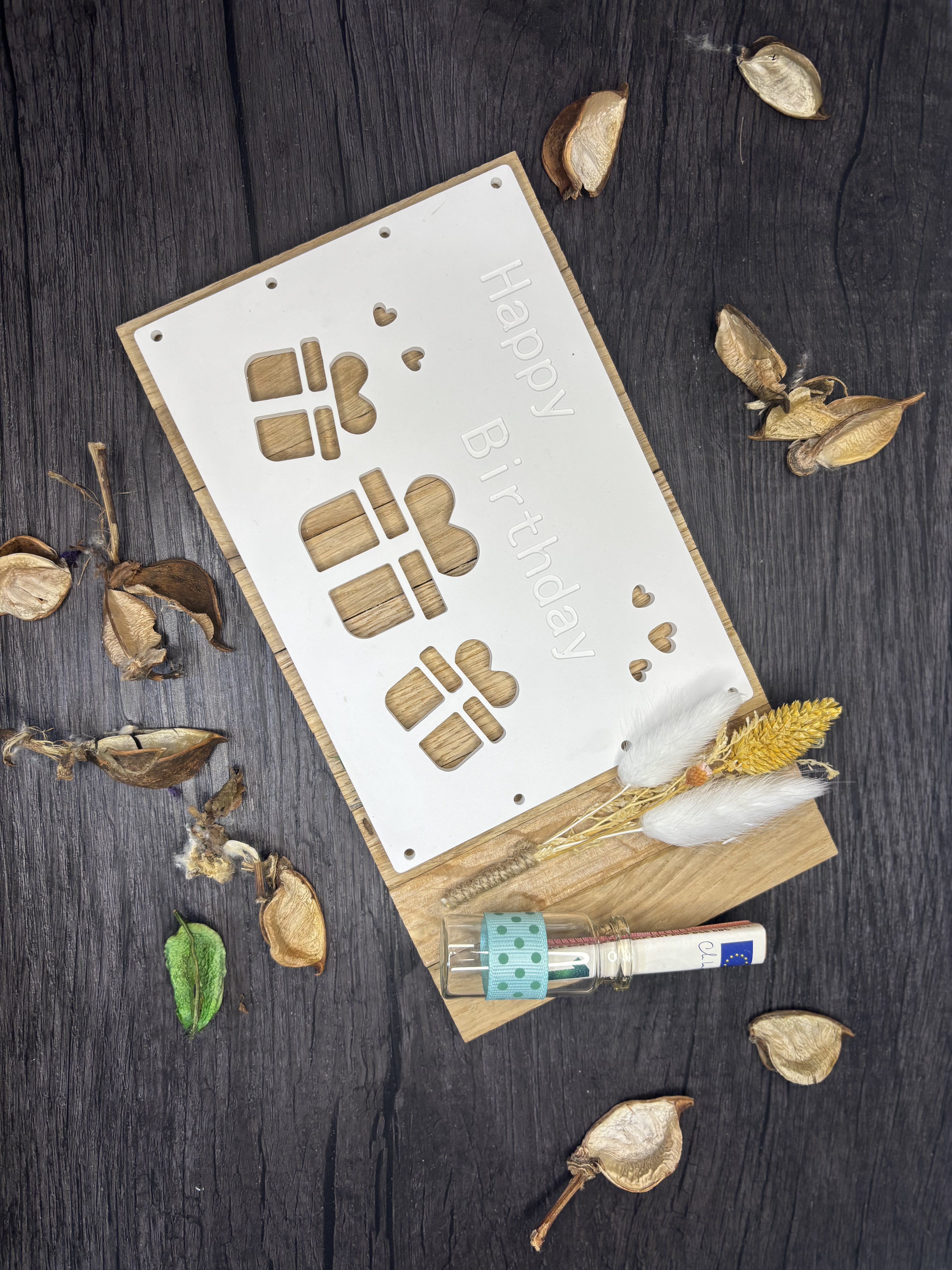 Geburtstagsgrußkarte mit Geschenkmotiven als Geldgeschenk