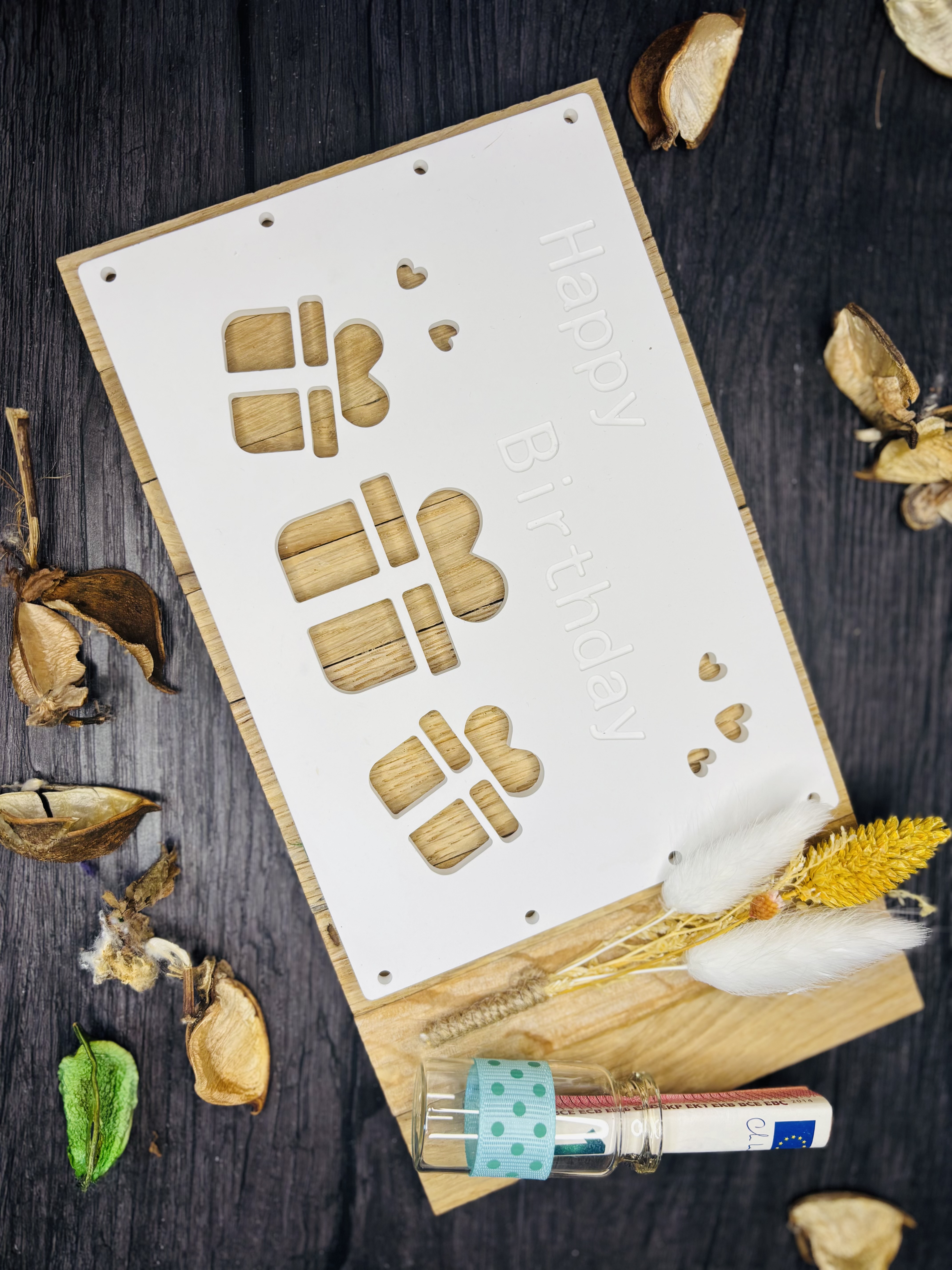 Geburtstagsgrußkarte mit Geschenkmotiven als Geldgeschenk