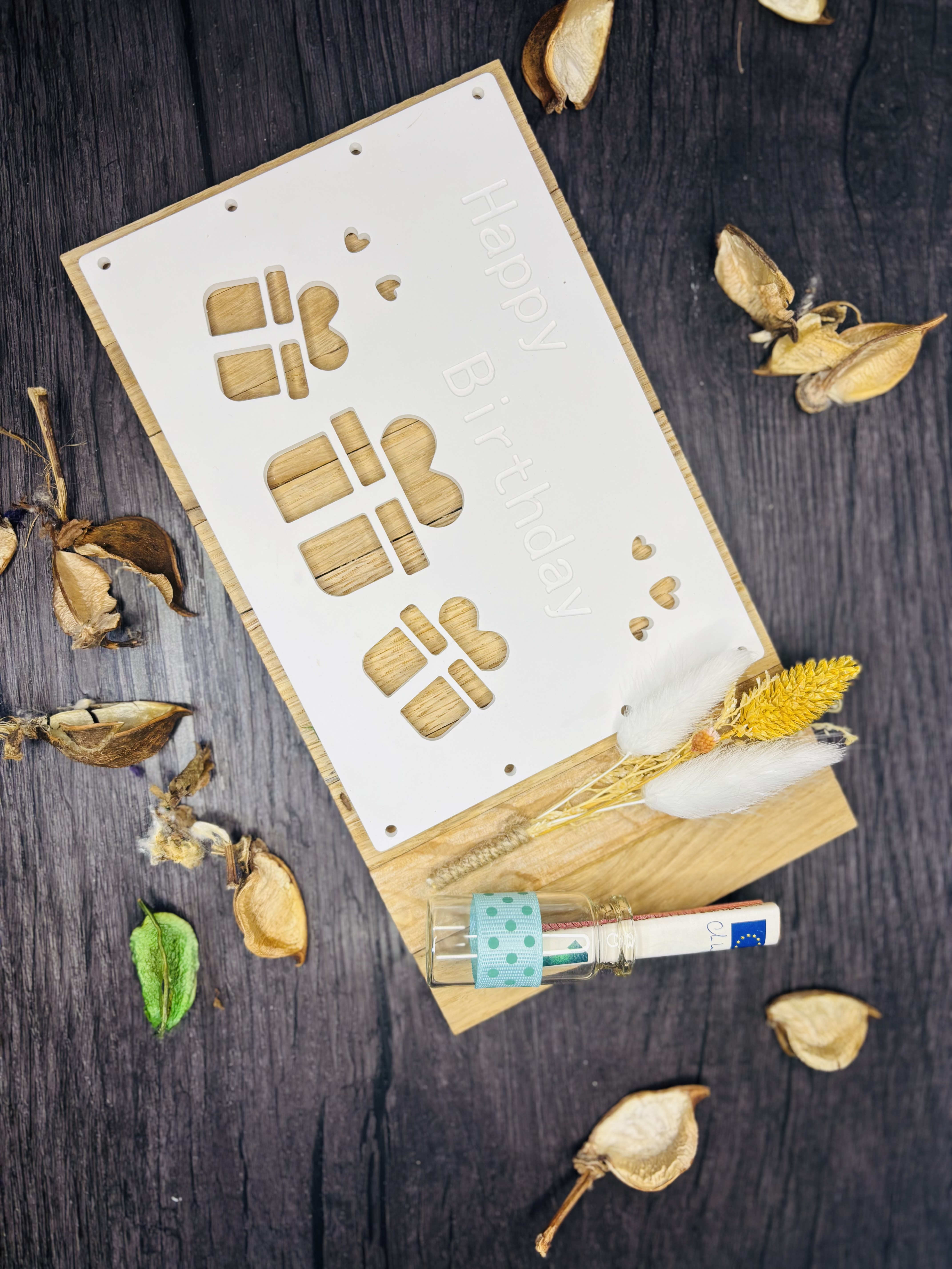 Geburtstagsgrußkarte mit Geschenkmotiven als Geldgeschenk