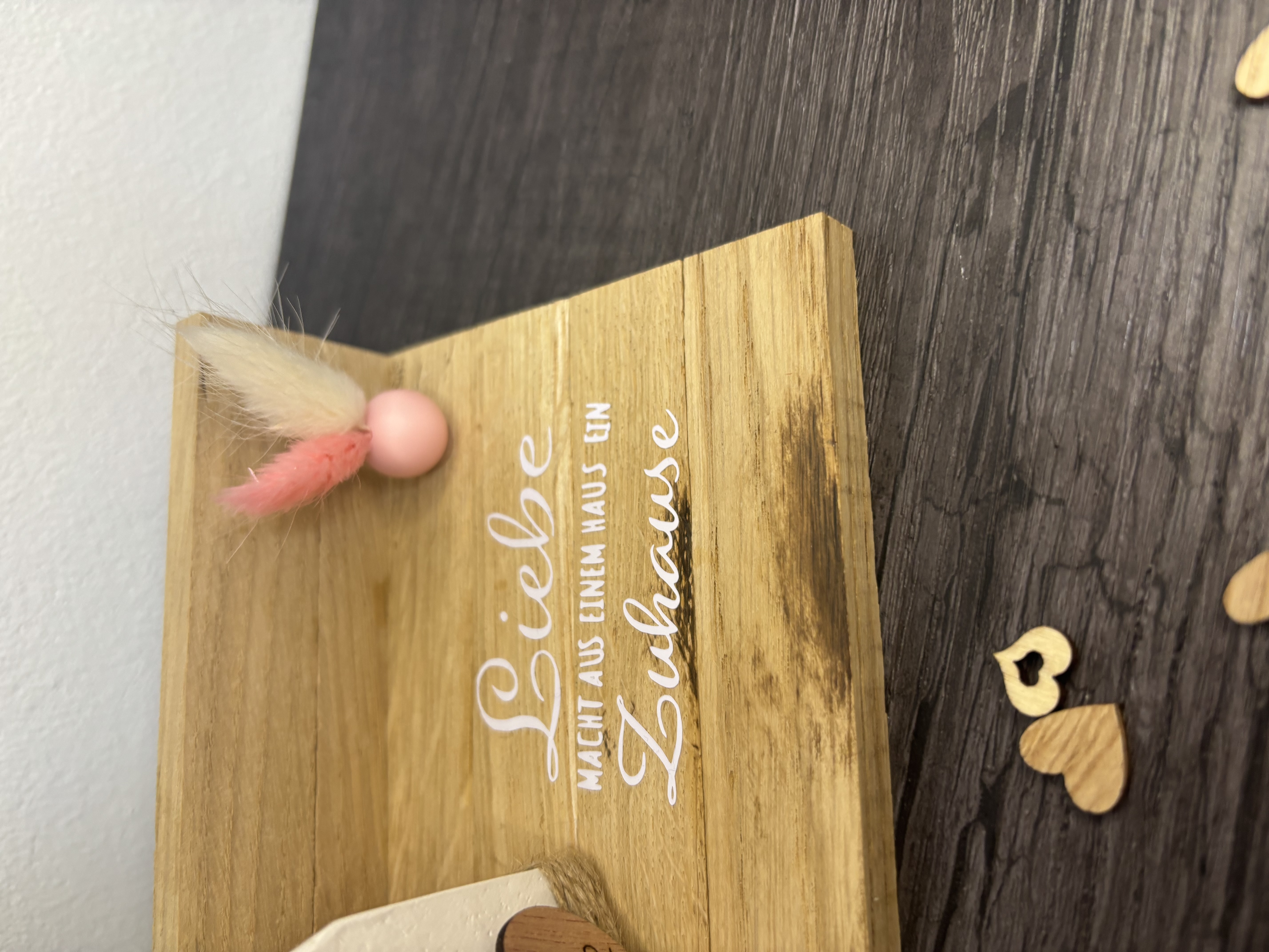 Dekoratives Haus aus Keramik