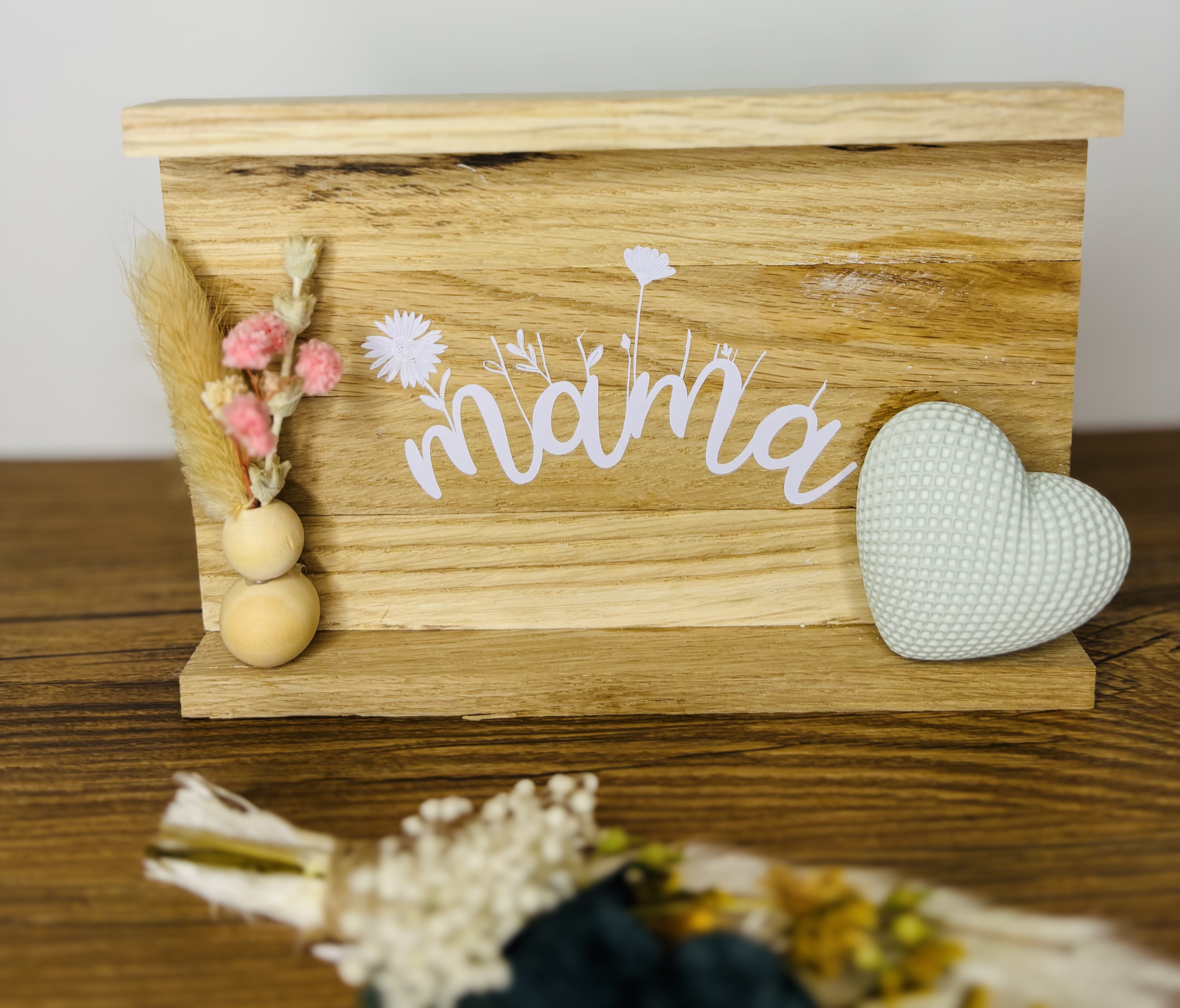 Dekoratives Holzschild ,,Mama"
