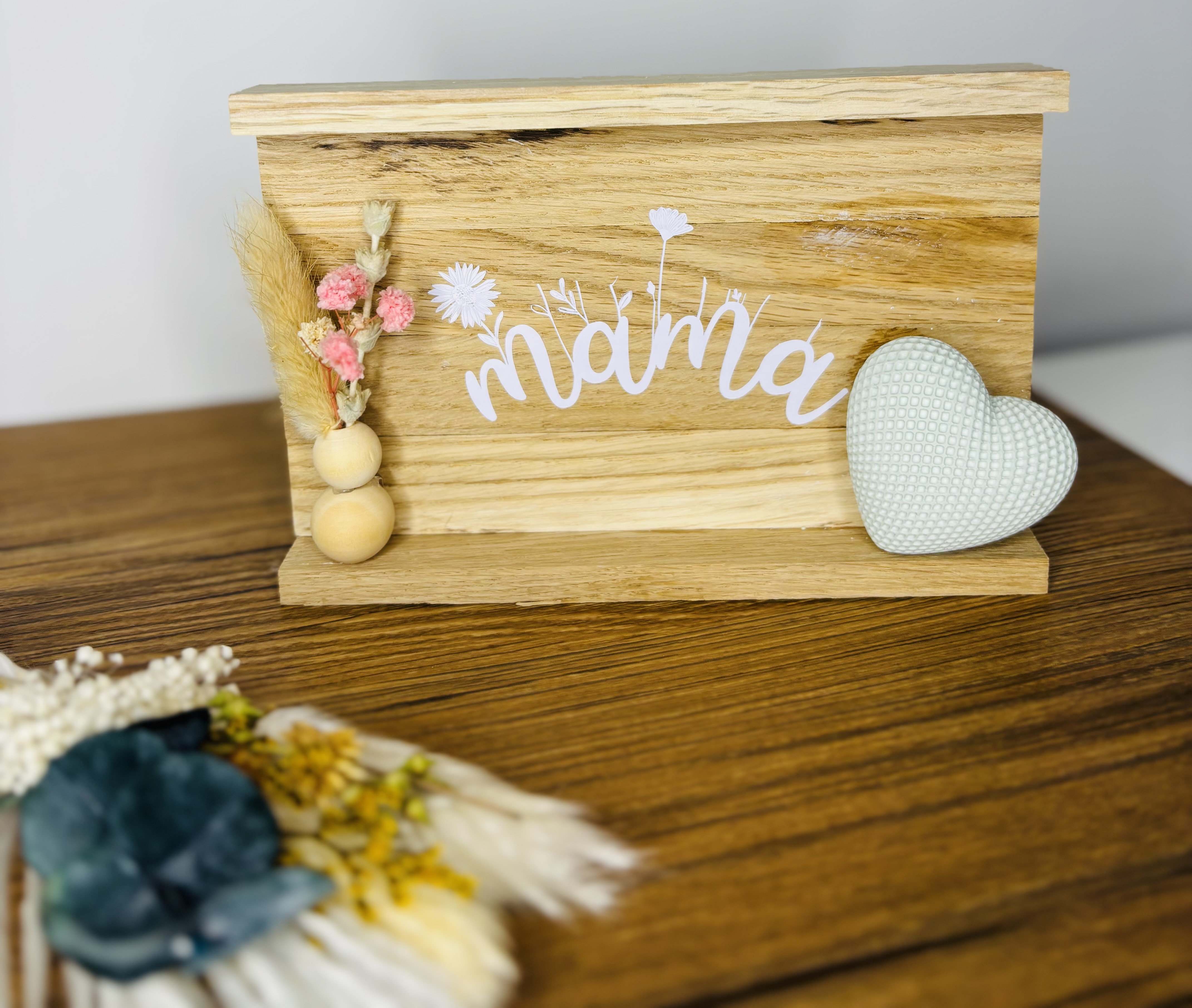Dekoratives Holzschild ,,Mama"