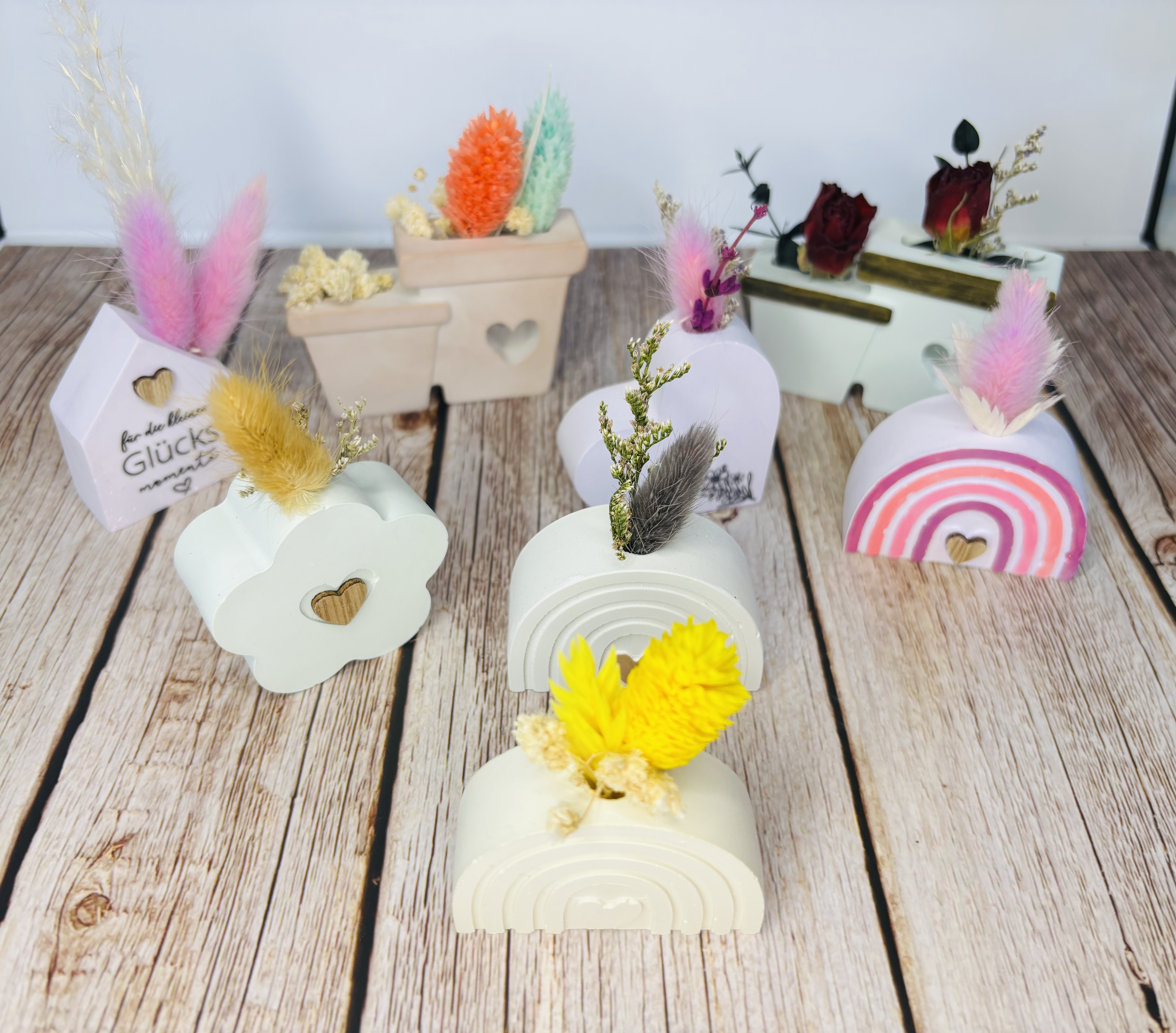 Dekorative Trockenblumen-Arrangements