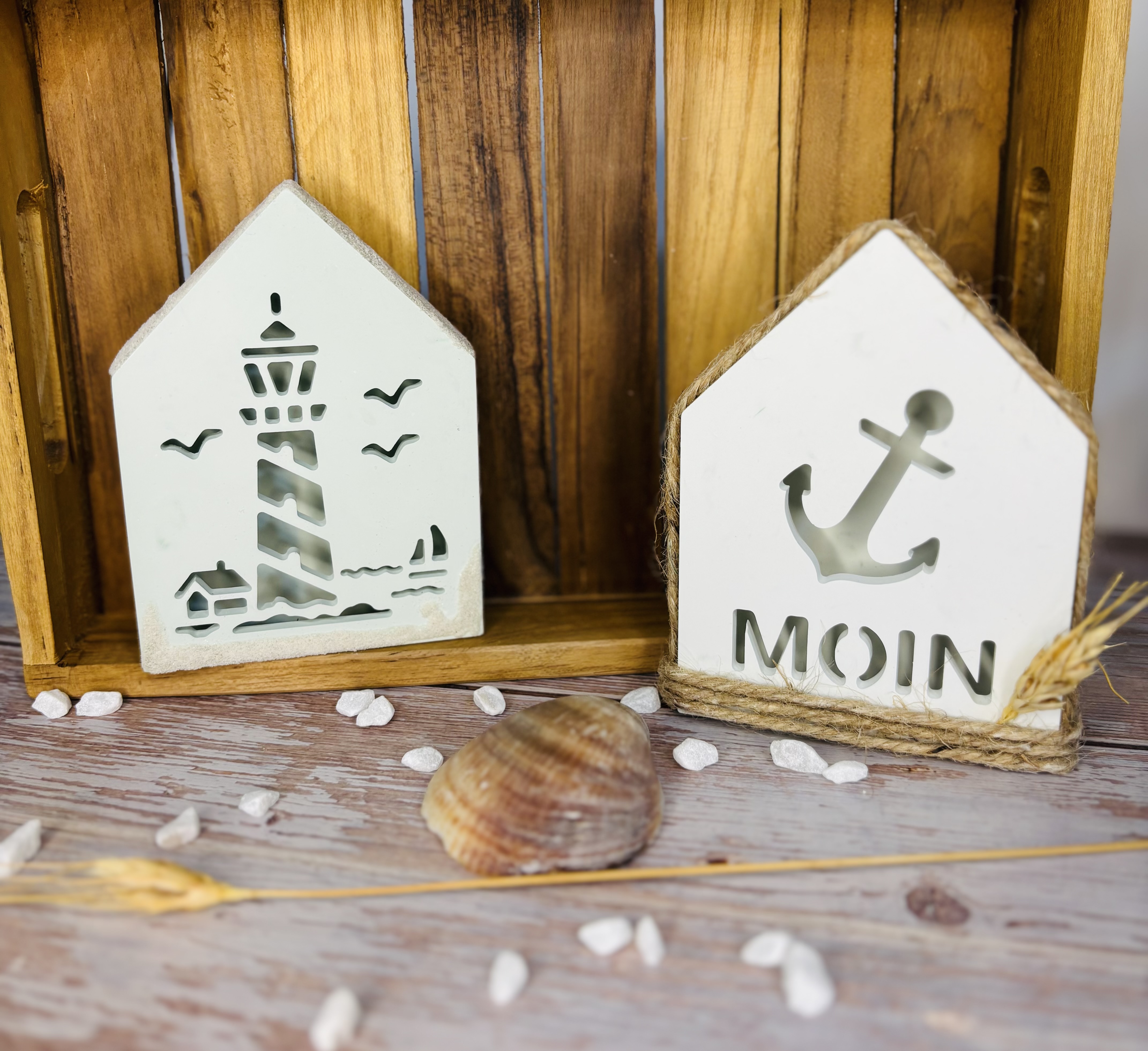 Dekoratives Leuchtturmhaus